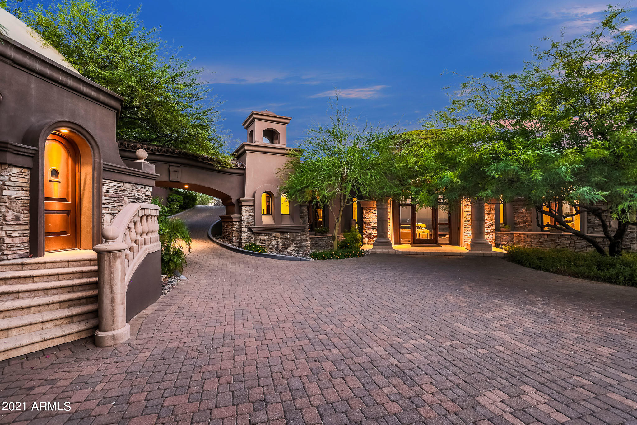 SCOTTSDALE MOUNTAIN - Residential
