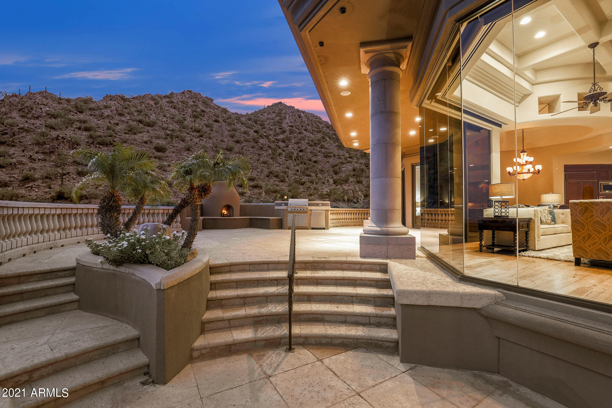 SCOTTSDALE MOUNTAIN - Residential