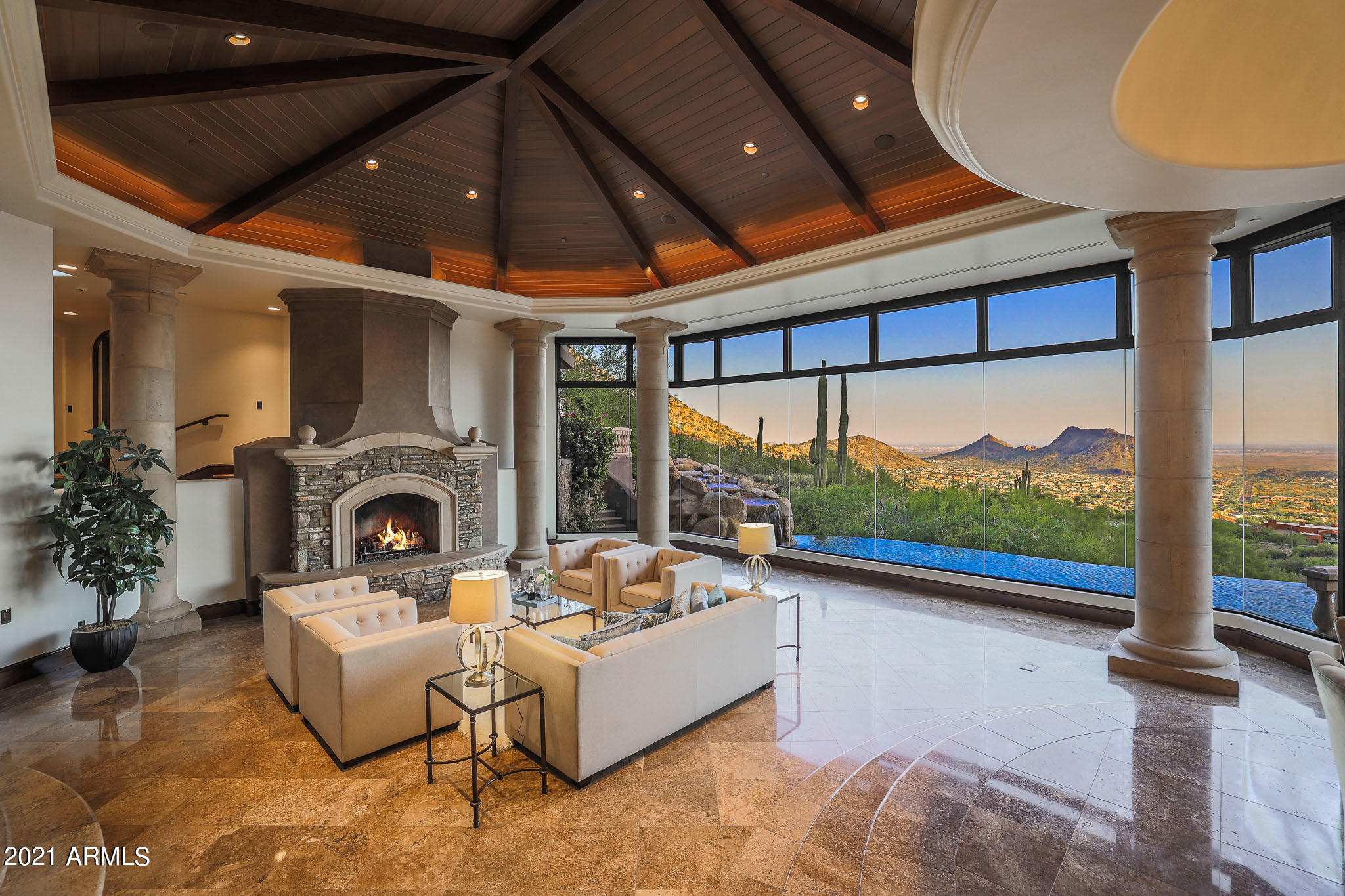 SCOTTSDALE MOUNTAIN - Residential