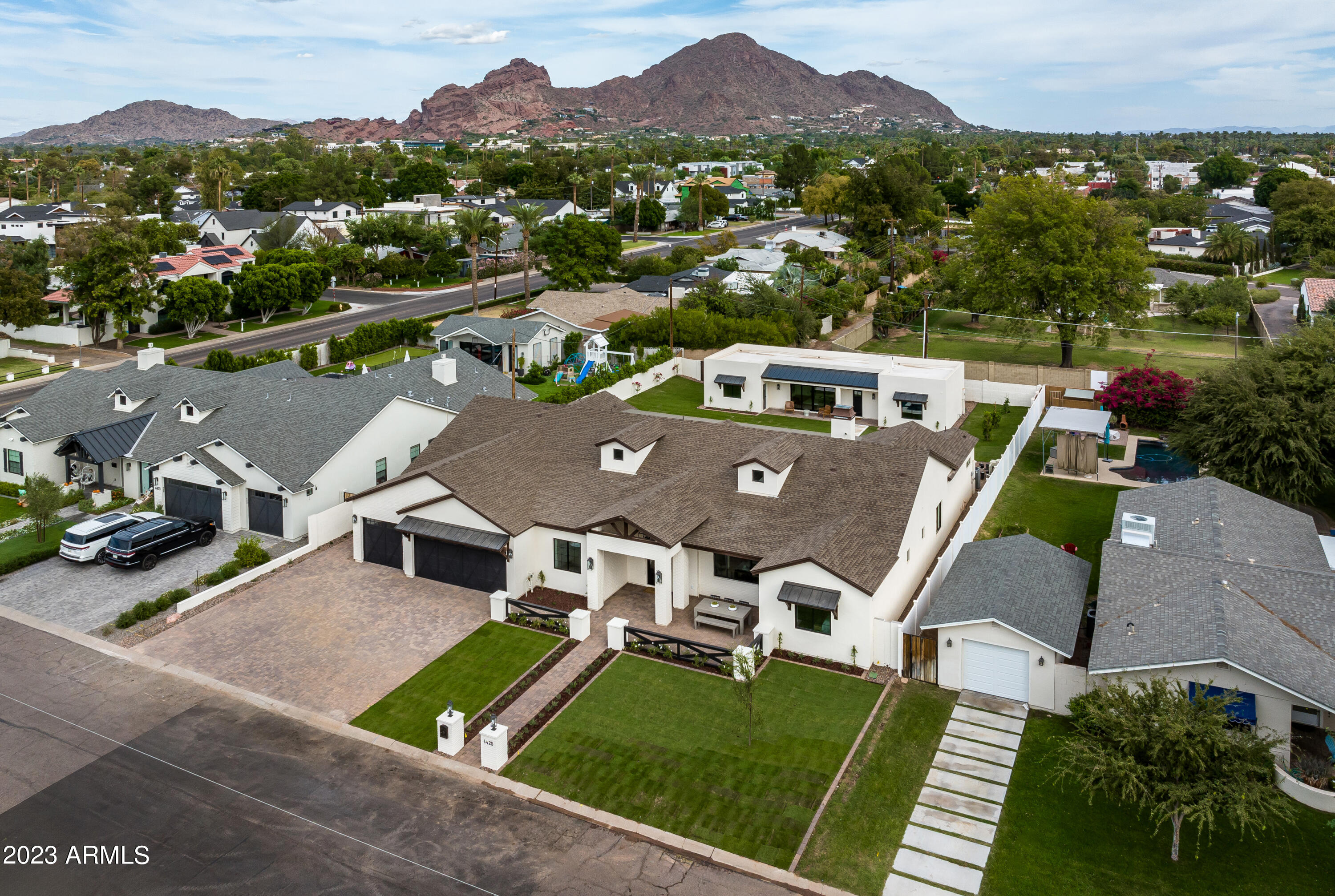 AMBASSADOR MANOR - Residential
