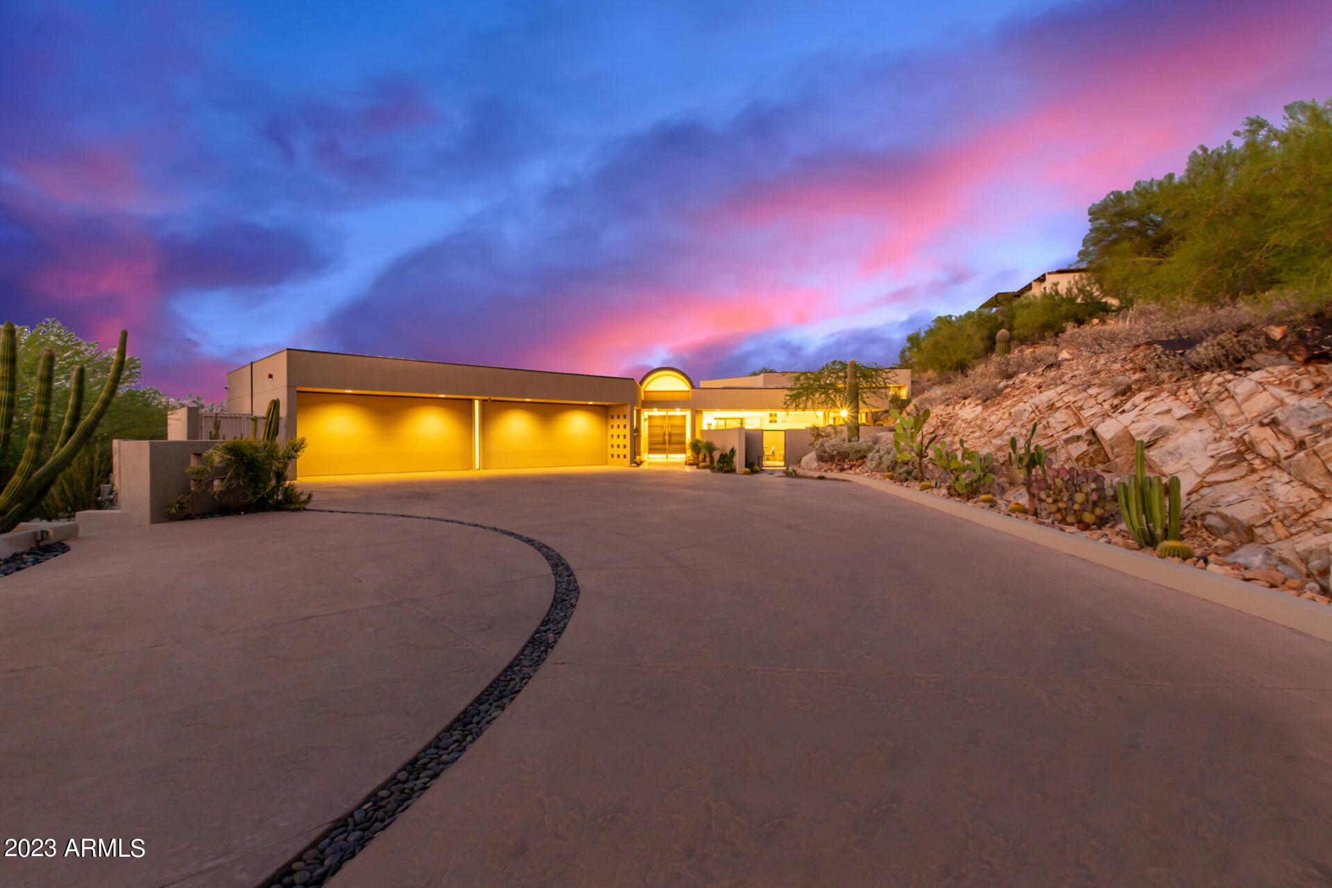 TURQUOISE HILLS - Residential
