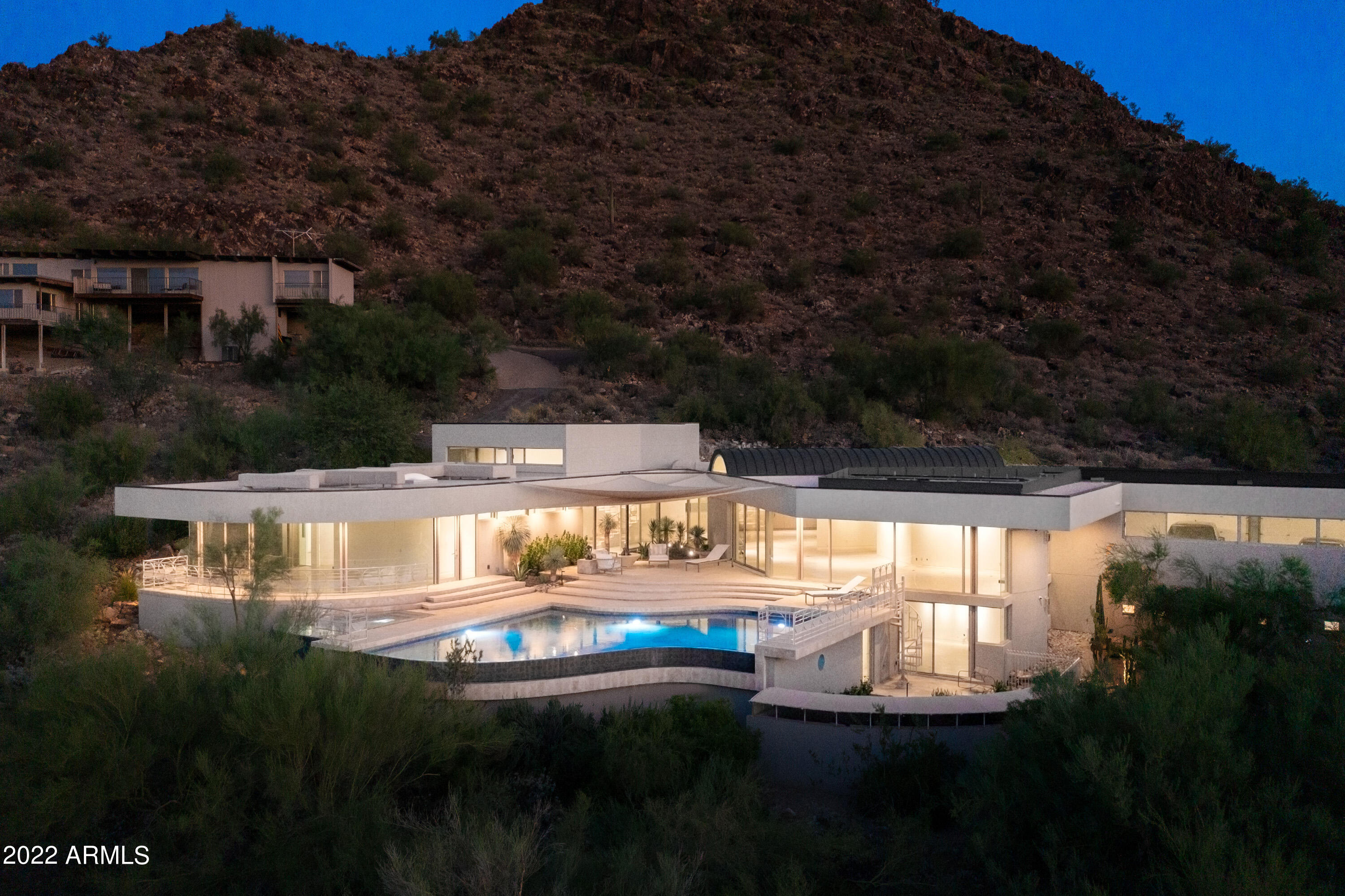 TURQUOISE HILLS - Residential