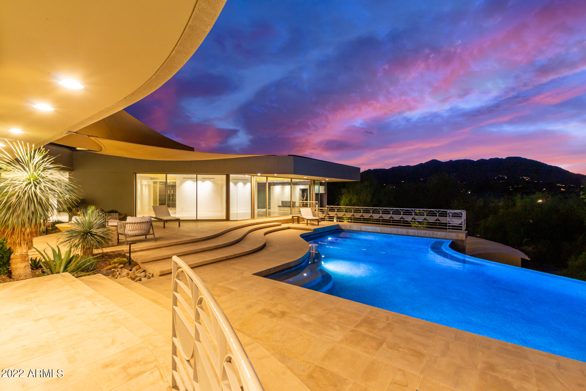 TURQUOISE HILLS - Residential