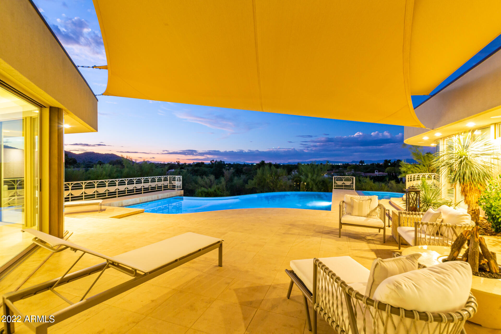 TURQUOISE HILLS - Residential