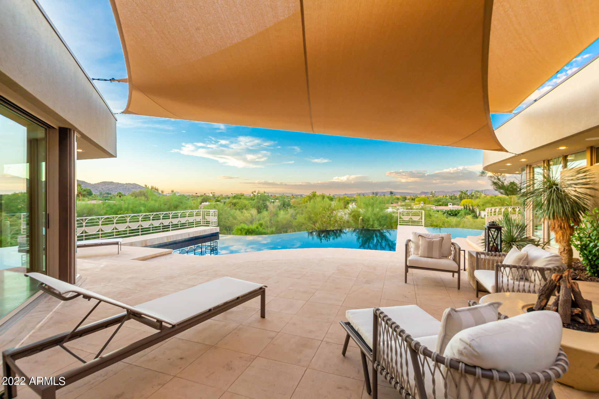TURQUOISE HILLS - Residential