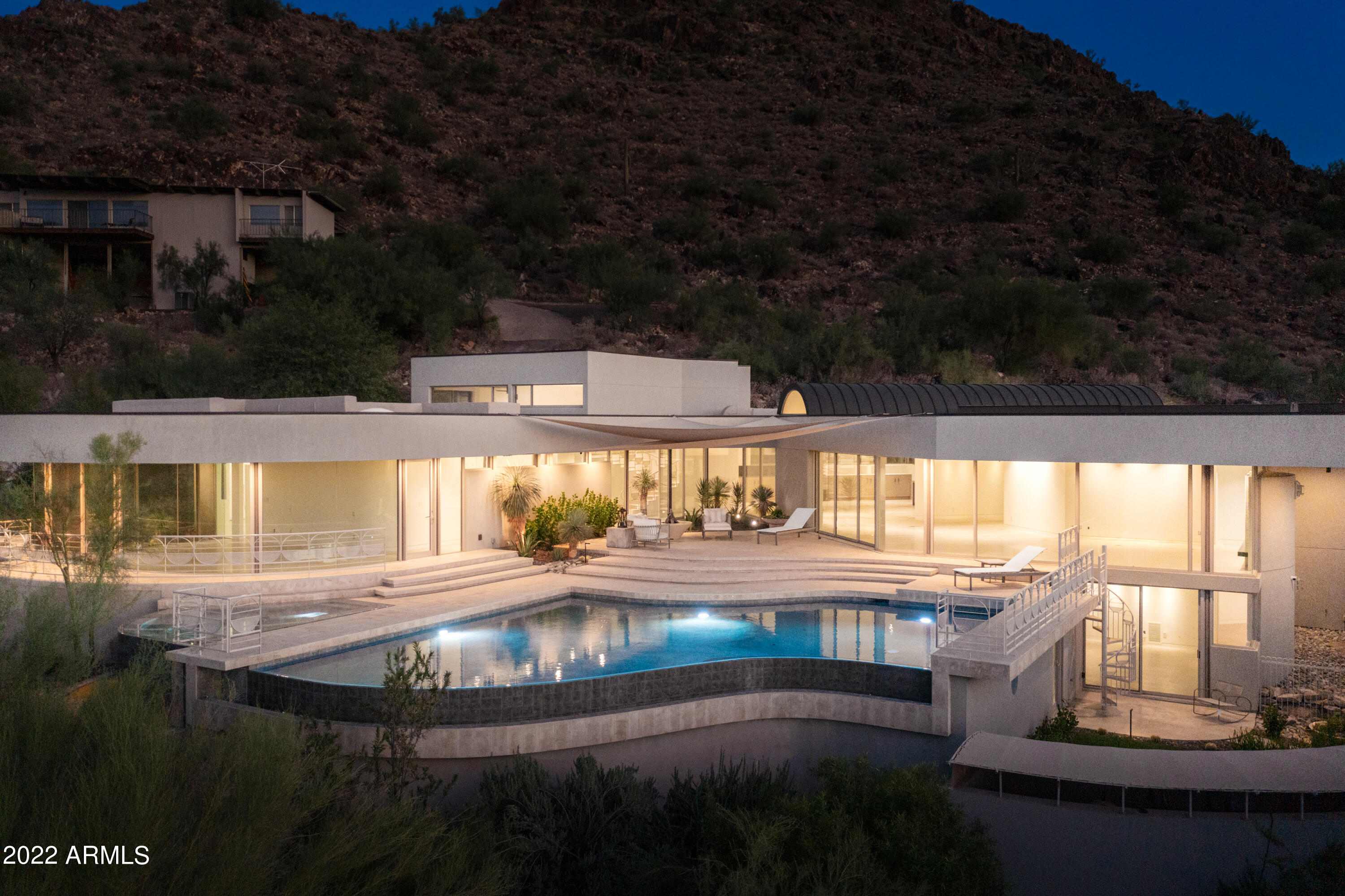 TURQUOISE HILLS - Residential
