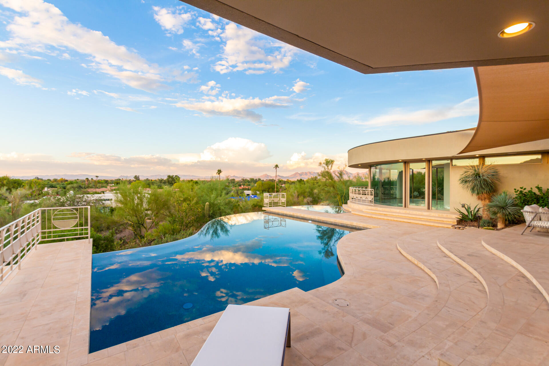 TURQUOISE HILLS - Residential
