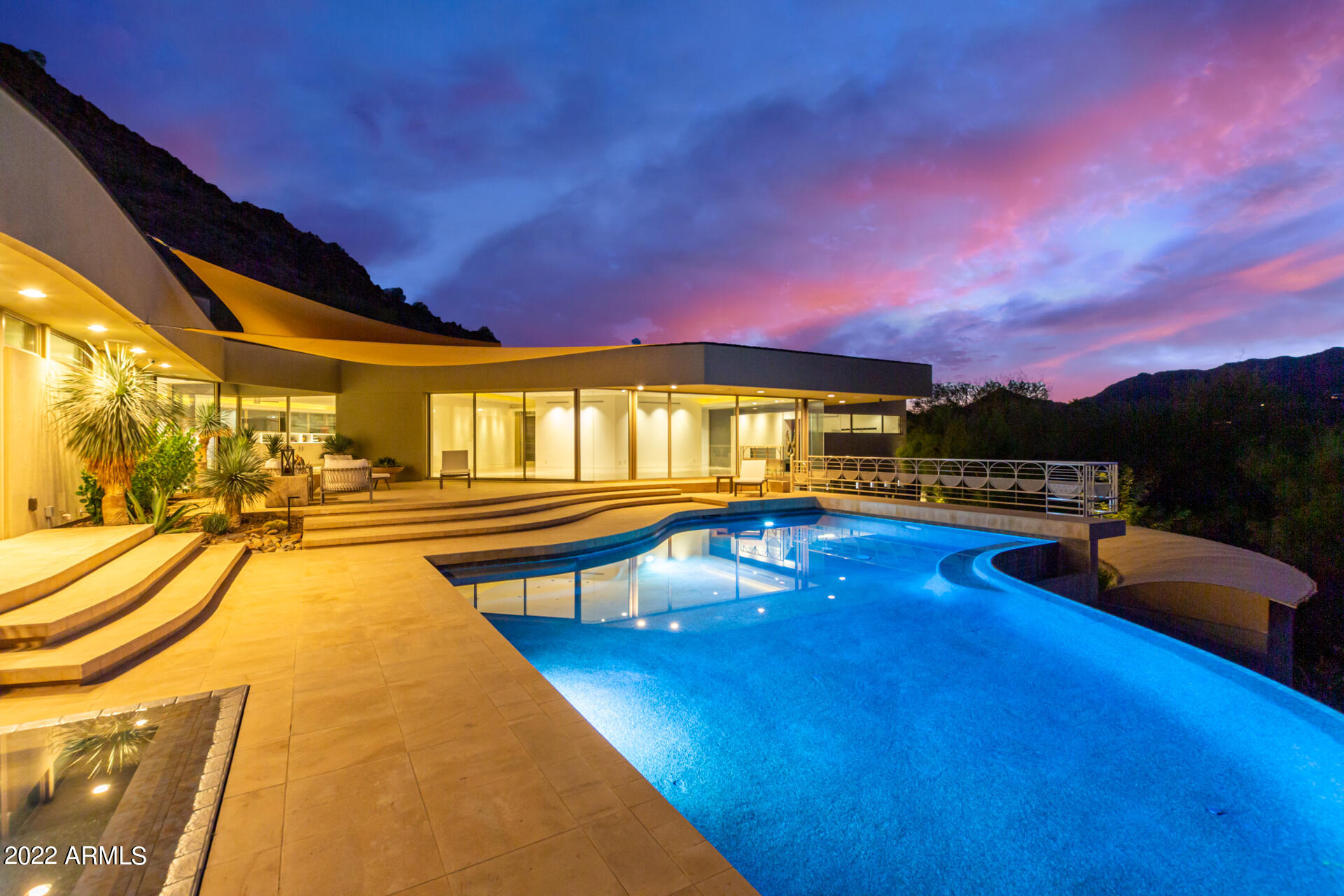 TURQUOISE HILLS - Residential