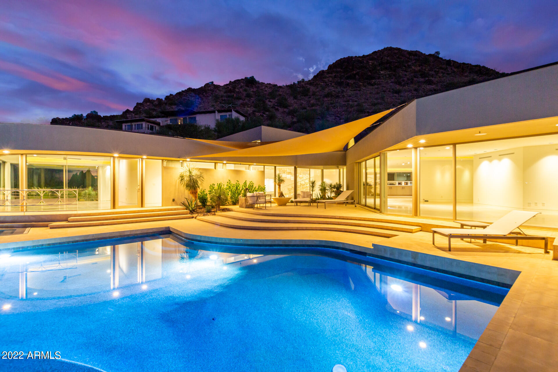 TURQUOISE HILLS - Residential