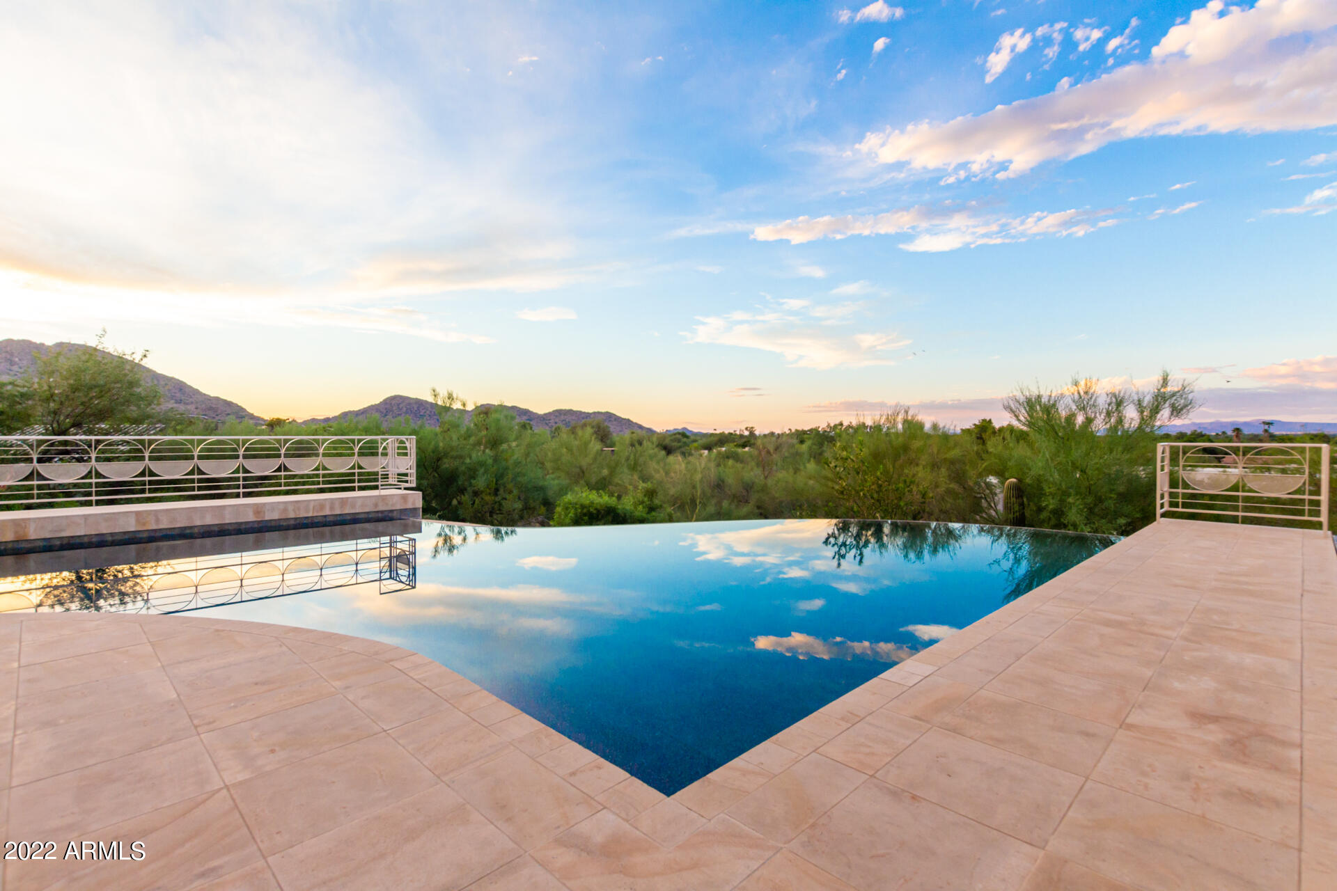 TURQUOISE HILLS - Residential
