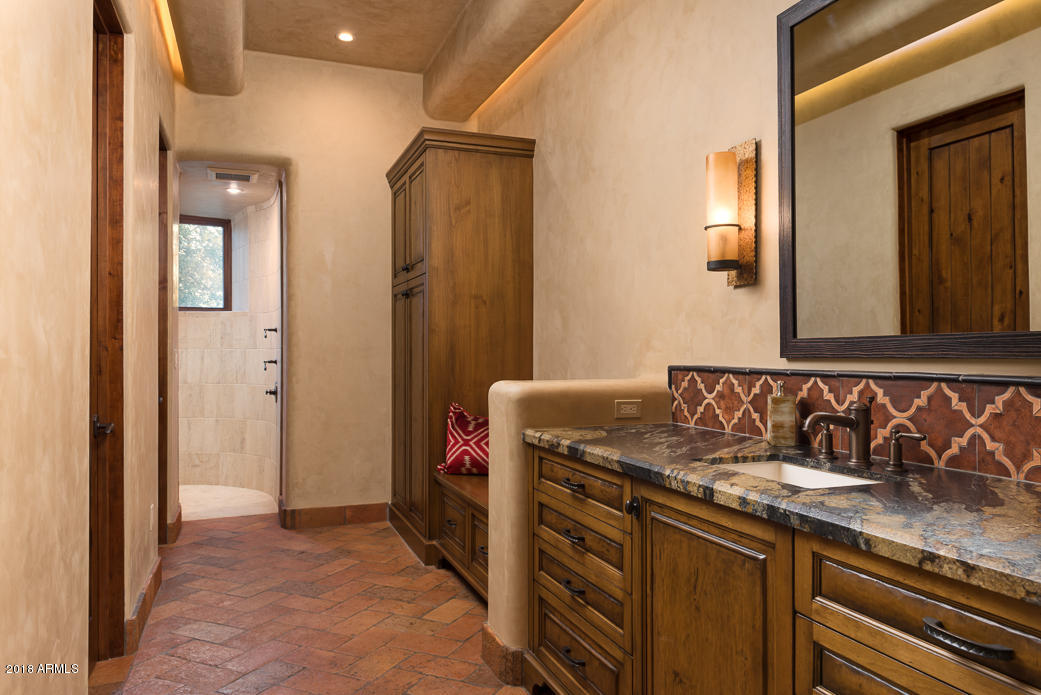 ESTANCIA - Residential