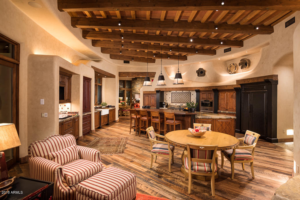 ESTANCIA - Residential