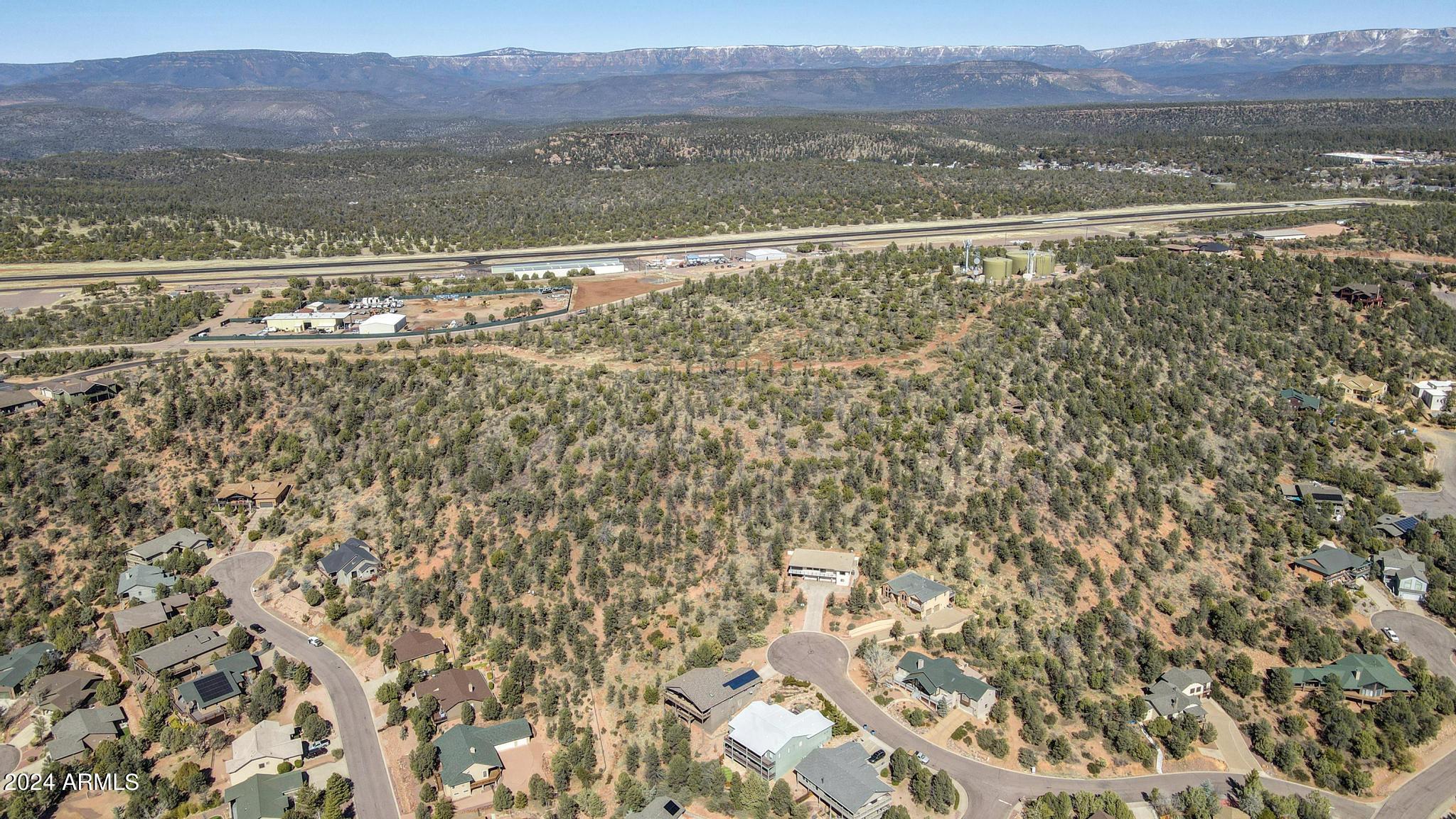 FALCON LOOKOUT - Land