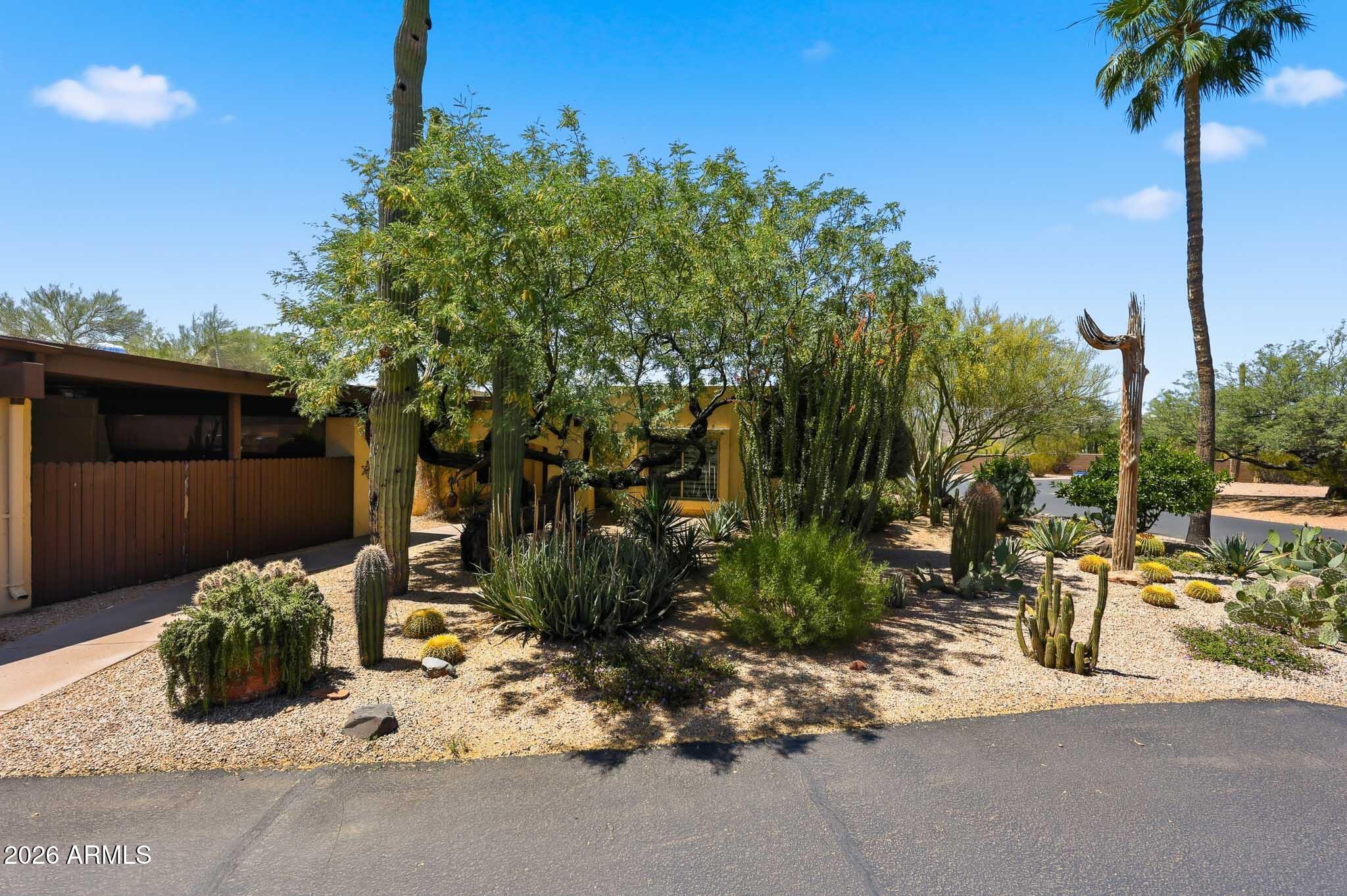 RANCHO MANANA TENNIS VILLAS CONDONMINIUM - Residential