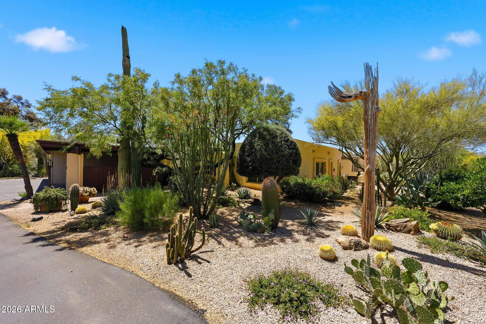 RANCHO MANANA TENNIS VILLAS CONDONMINIUM - Residential