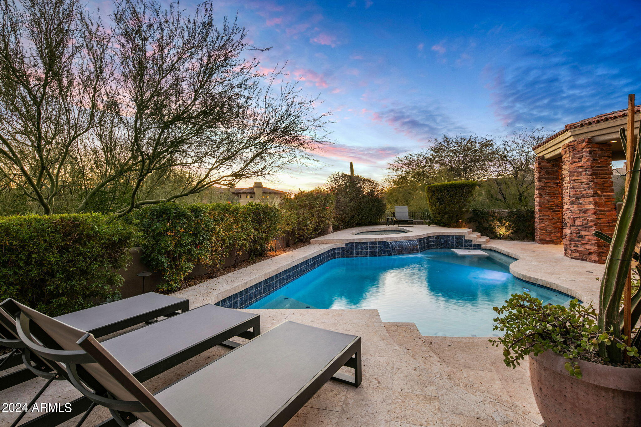 DC RANCH - Residential