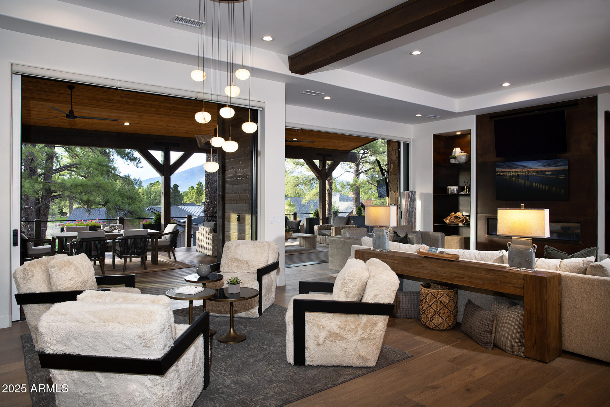 PINE CANYON - Residential