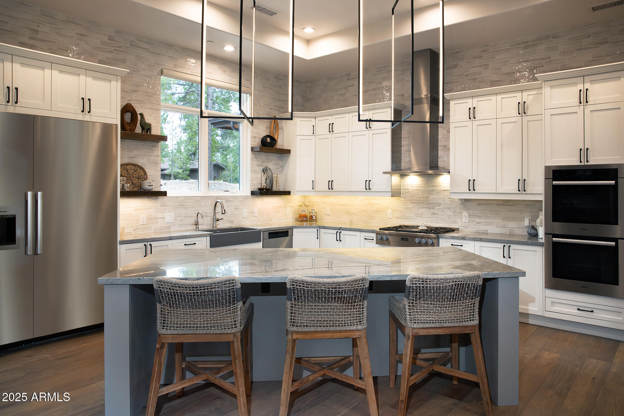 PINE CANYON - Residential