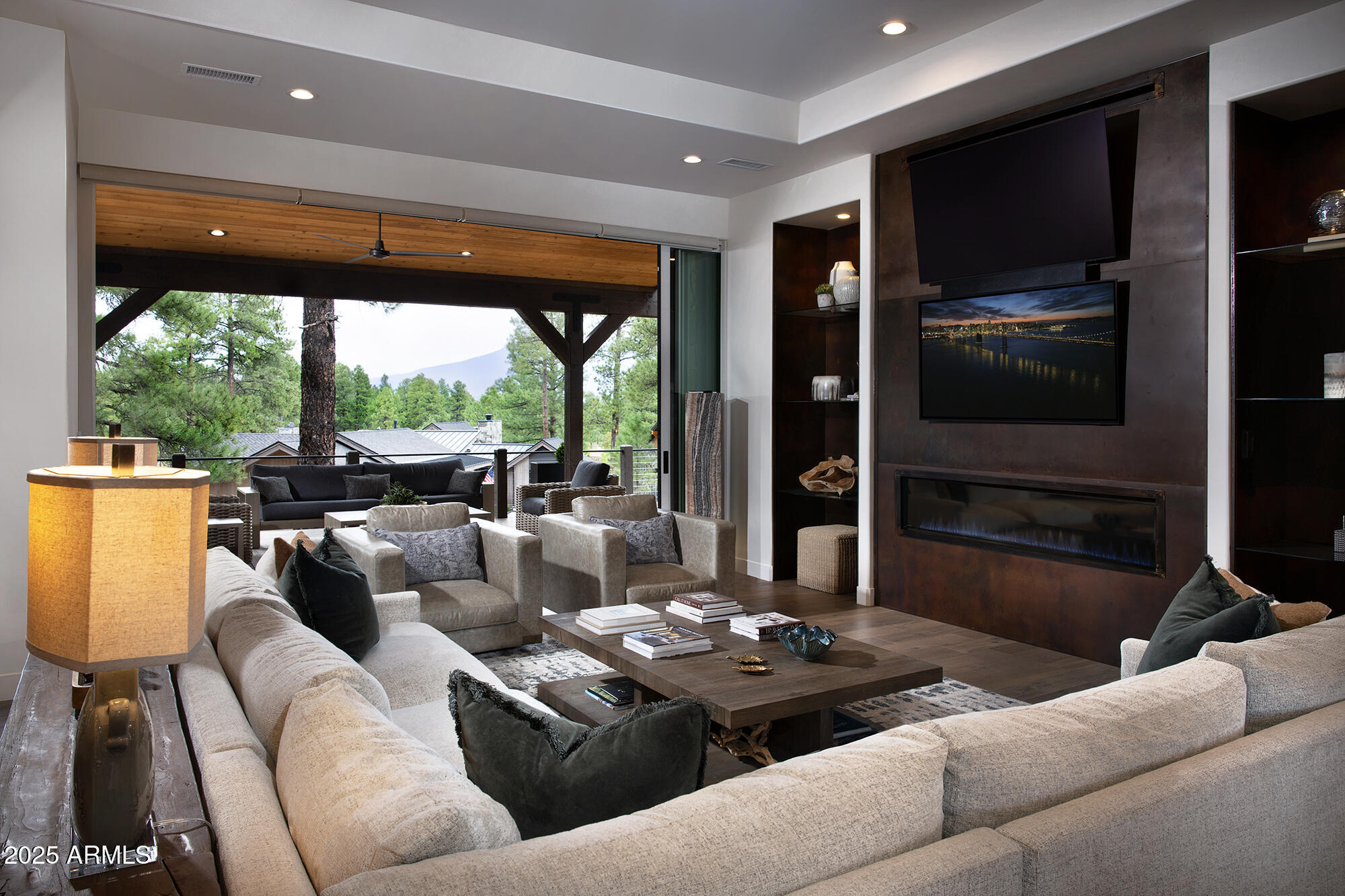 PINE CANYON - Residential