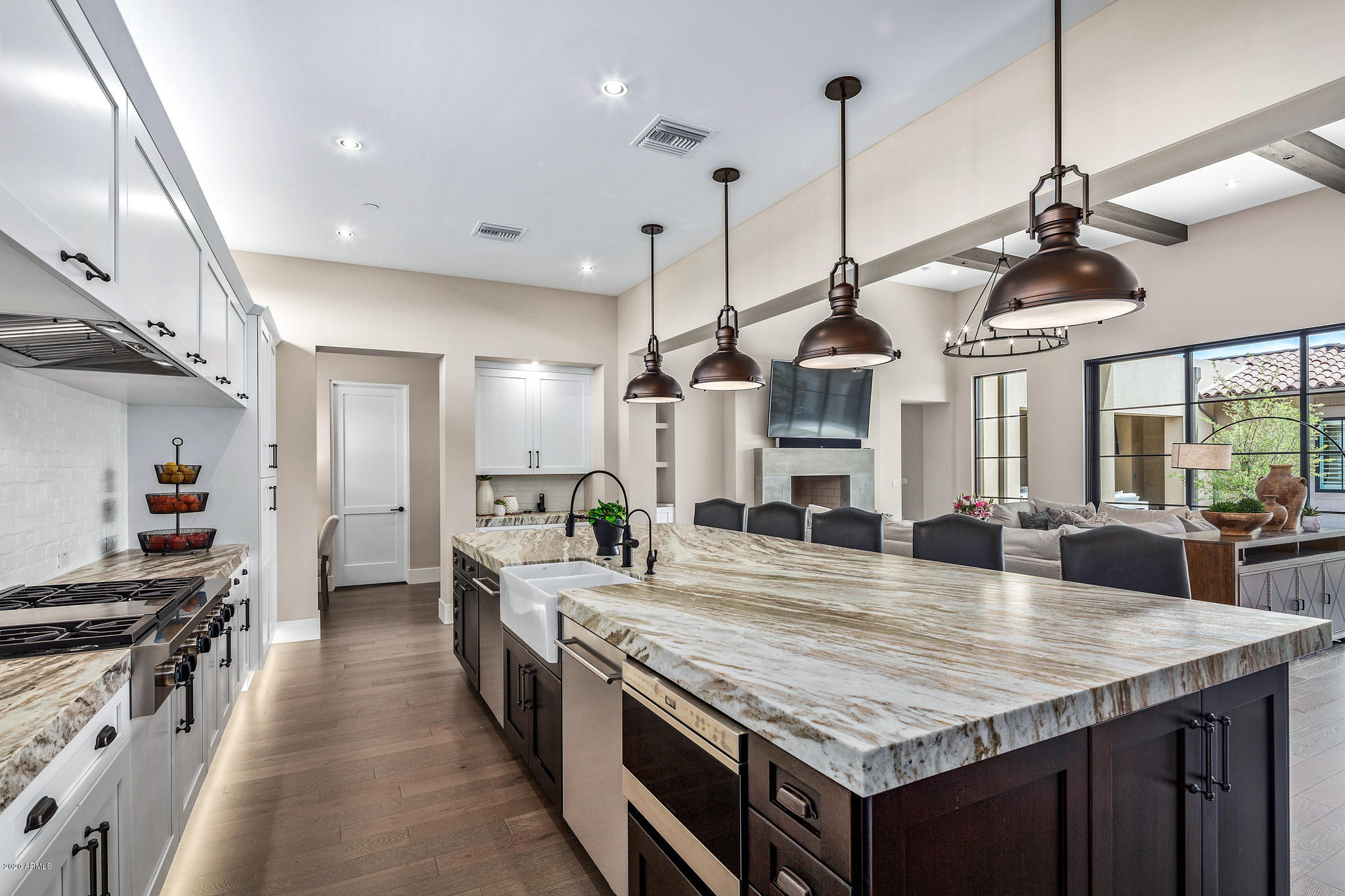 WHITE HORSE - Residential