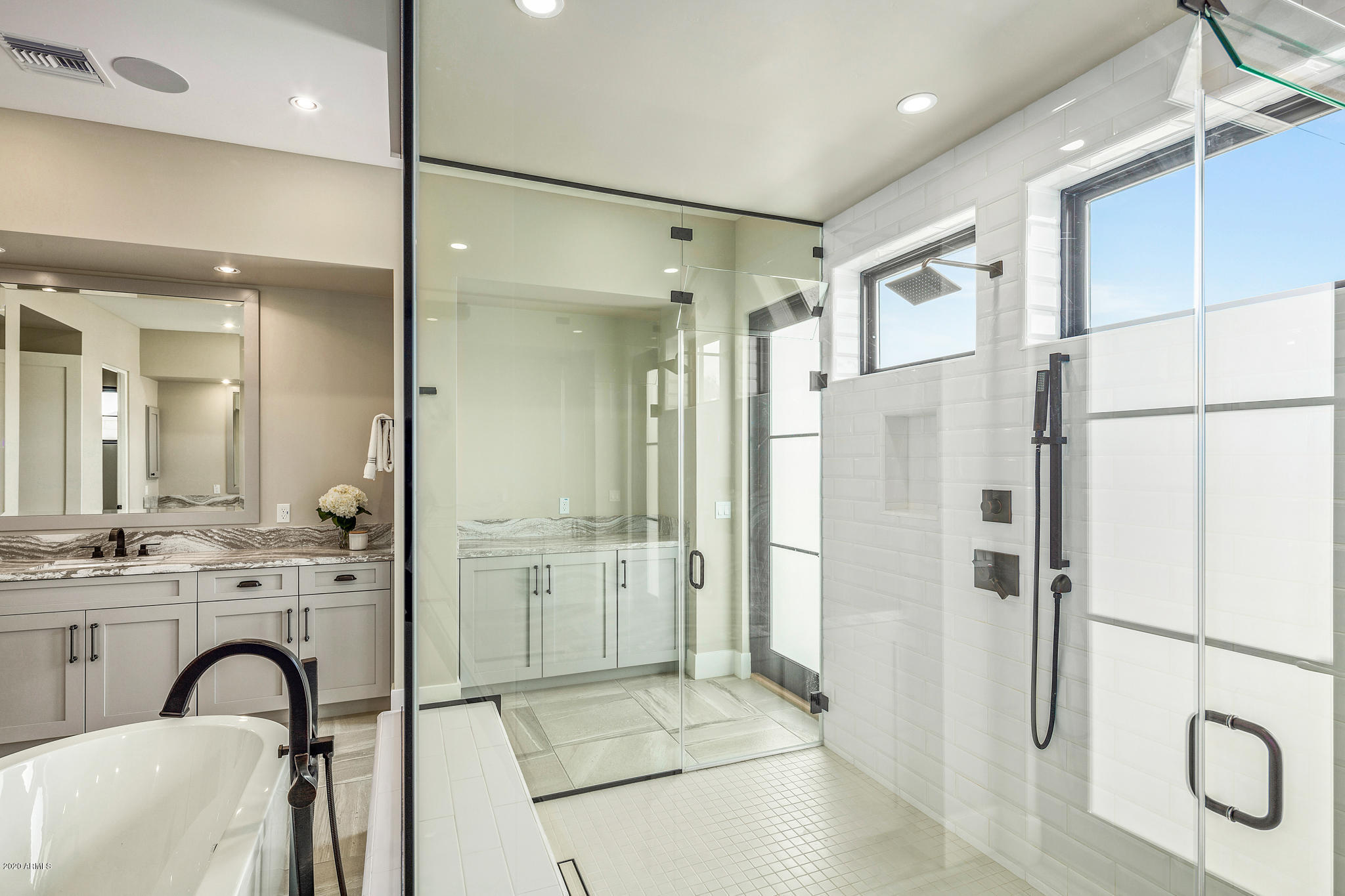 WHITE HORSE - Residential