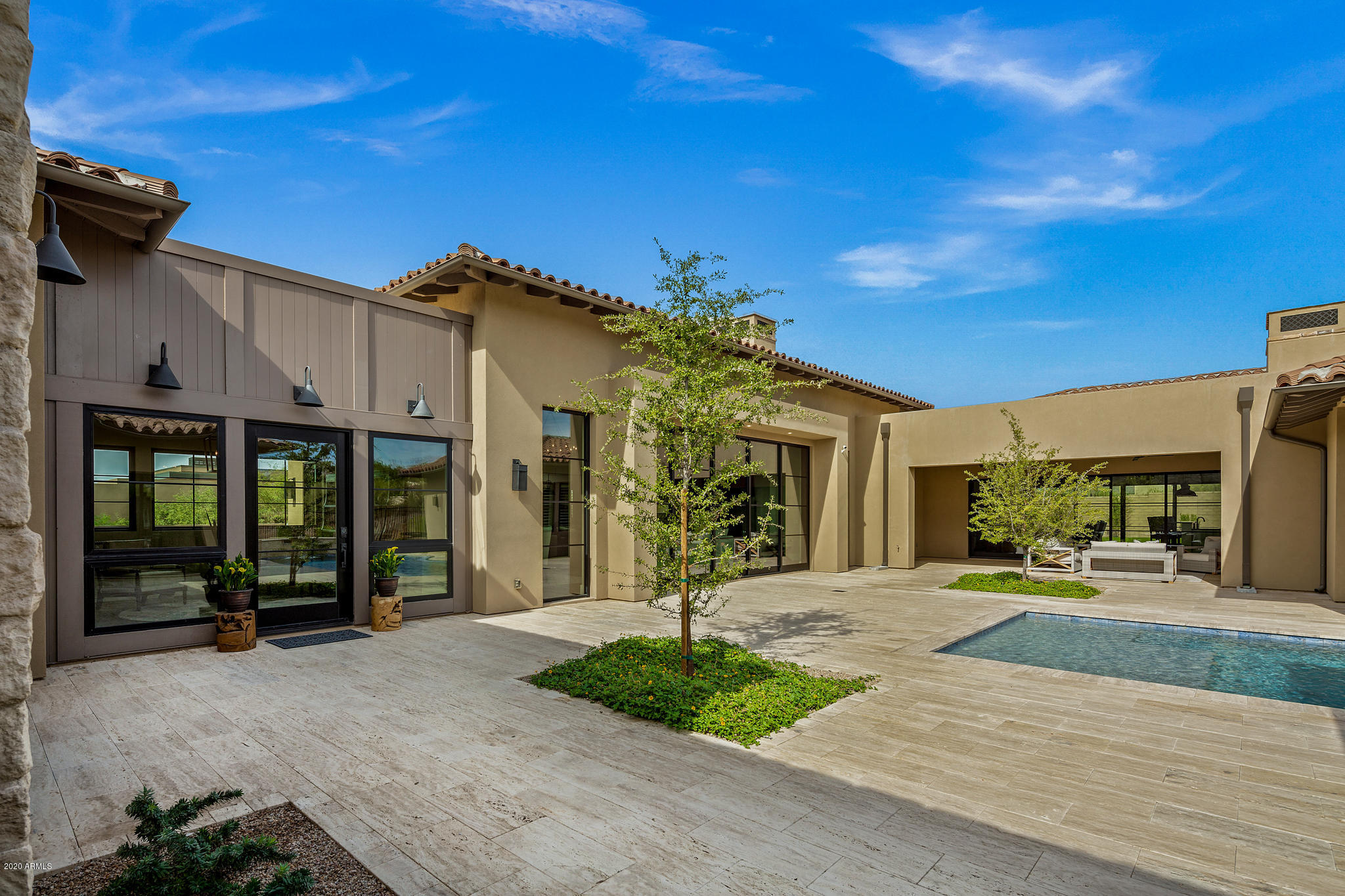 WHITE HORSE - Residential