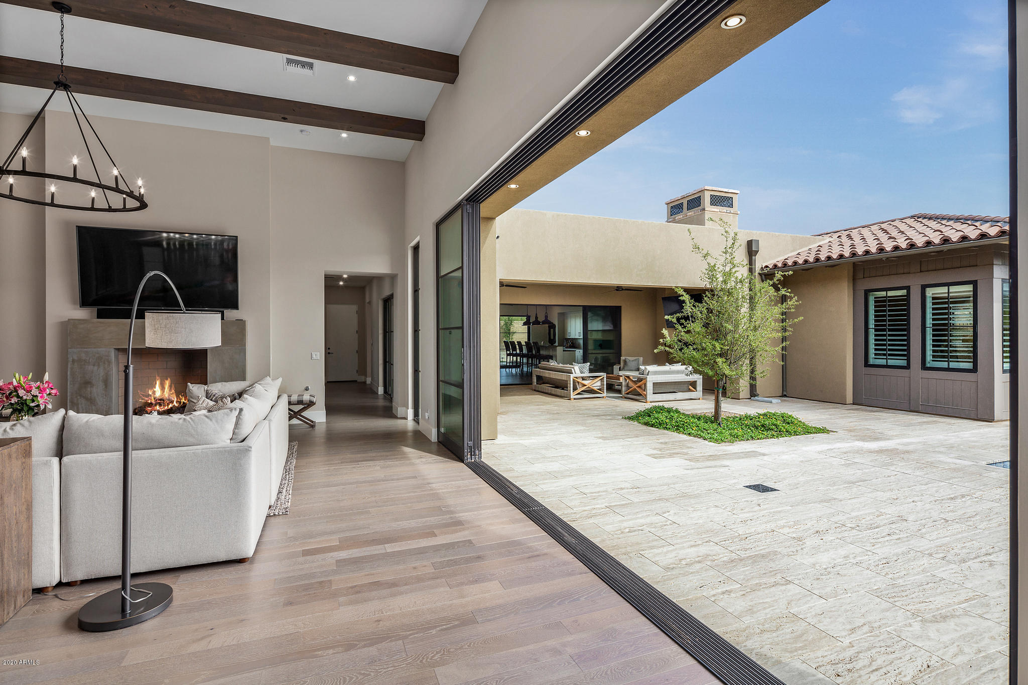 WHITE HORSE - Residential