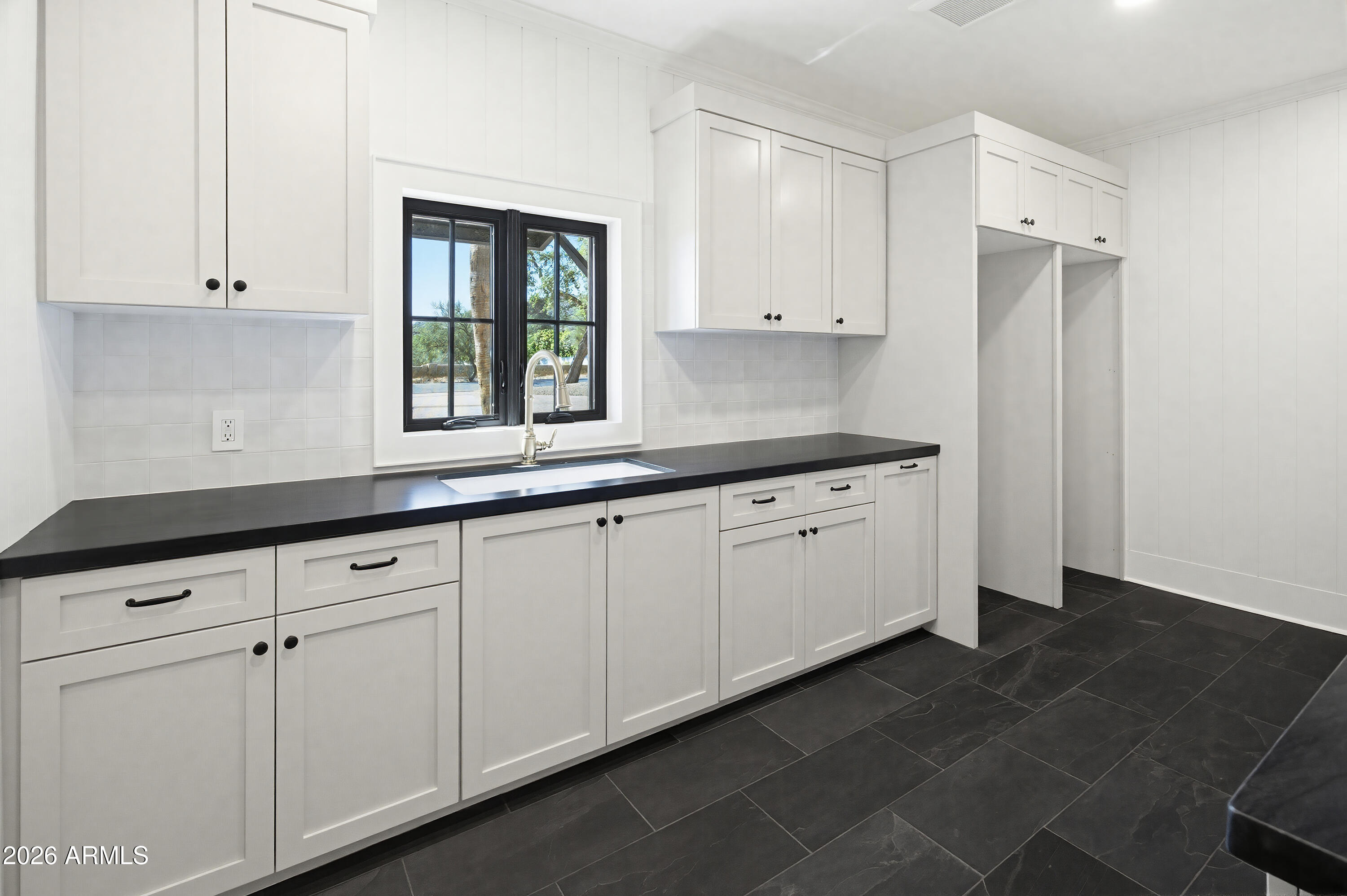 CHENEY MANOR LOT 6 - Residential