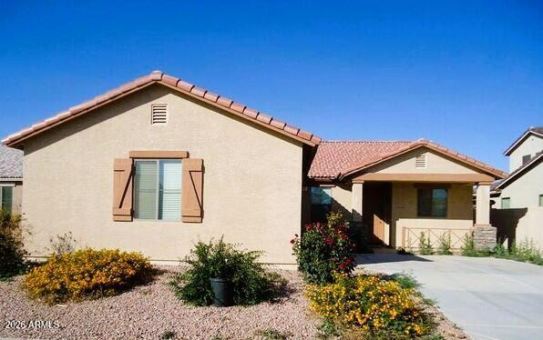 Move-In Ready! Spacious 3-bedroom, 2-bath PLUS BONUS ROOM home with over 1,600 square feet in Maricopa's popular Glennwilde community. This single-level home offers an open-concept floor plan, comfortable living spaces, a private primary retreat, and a 2-car EXTENDED garage. Enjoy low-maintenance lifestyle with convenient access to neighborhood parks, schools, shopping, dining, and commuter routes. Well-maintained and ready for its next resident. Apply today and make this house your next home!