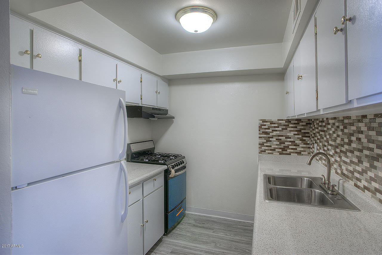 WEST ORANGEWOOD - Residential Income
