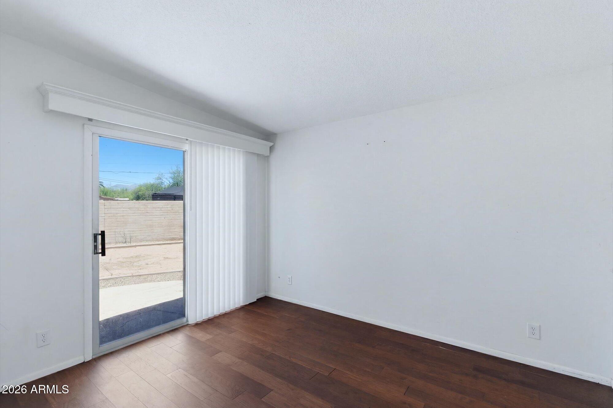 SUNDOWN RANCHOS - Residential