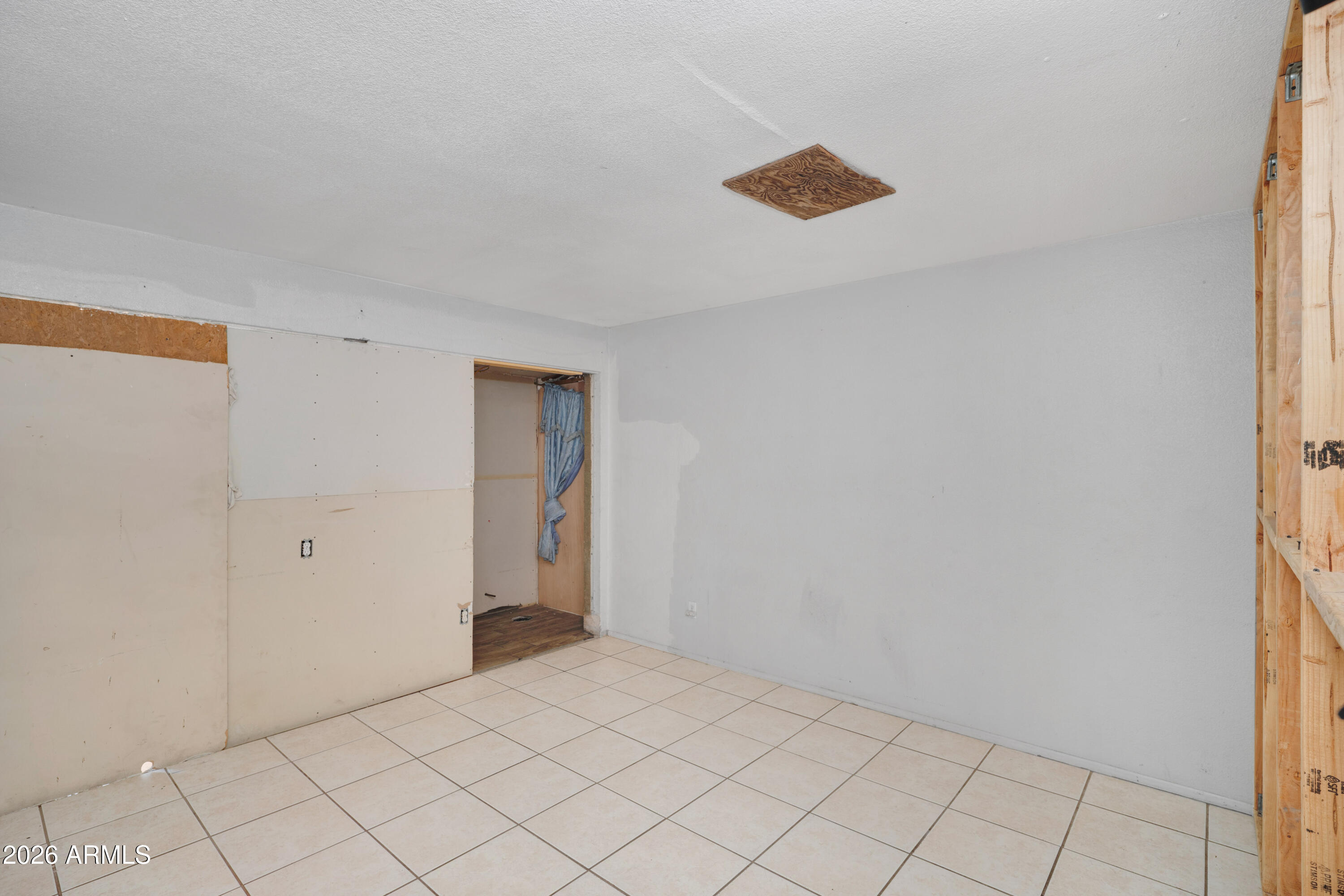 MARYVALE TERRACE 18 LTS 5712-5807#6052-6089 - Residential