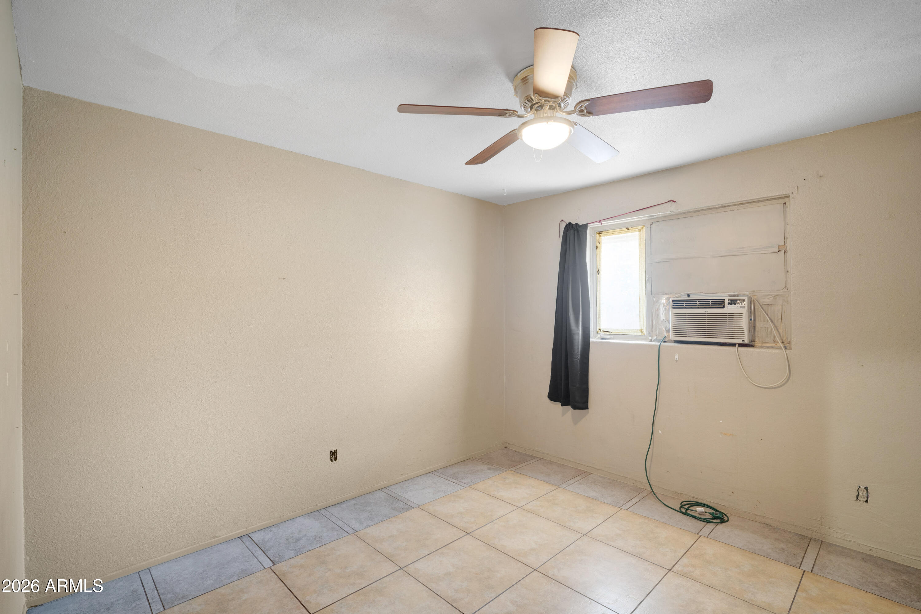 MARYVALE TERRACE 18 LTS 5712-5807#6052-6089 - Residential