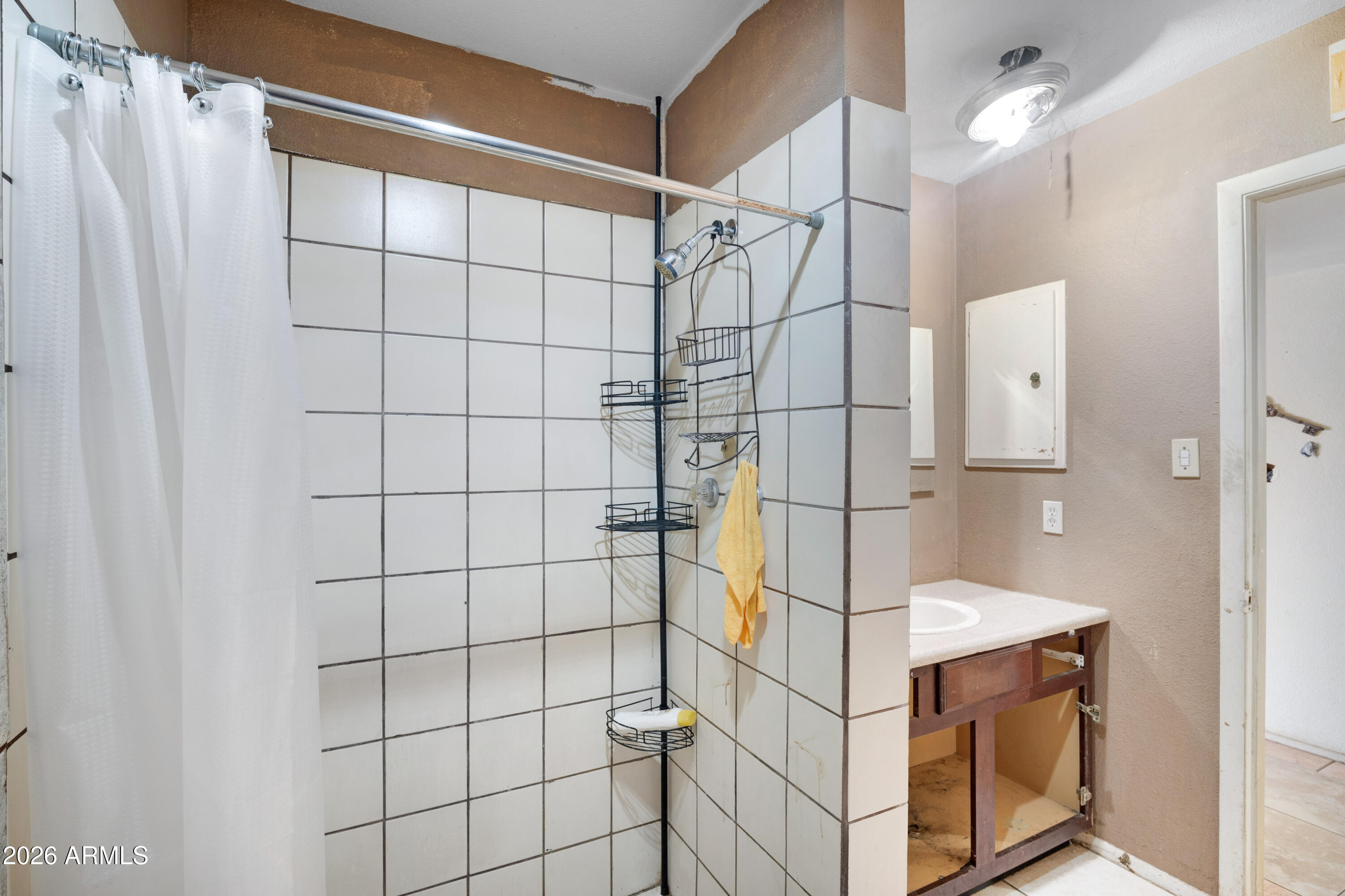 MARYVALE TERRACE 18 LTS 5712-5807#6052-6089 - Residential