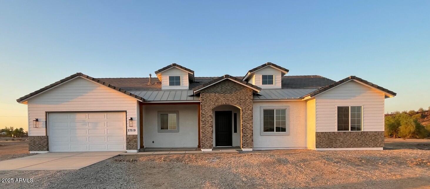 EL KYLO RANCHES - Residential