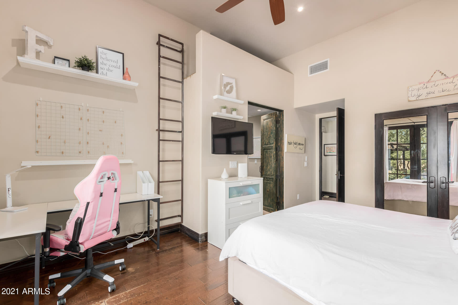 GOLF VIEW ESTATES - Residential