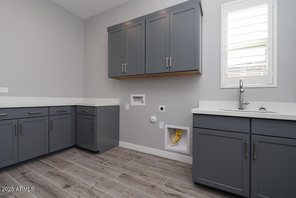 WHISPERING HILLS - Residential