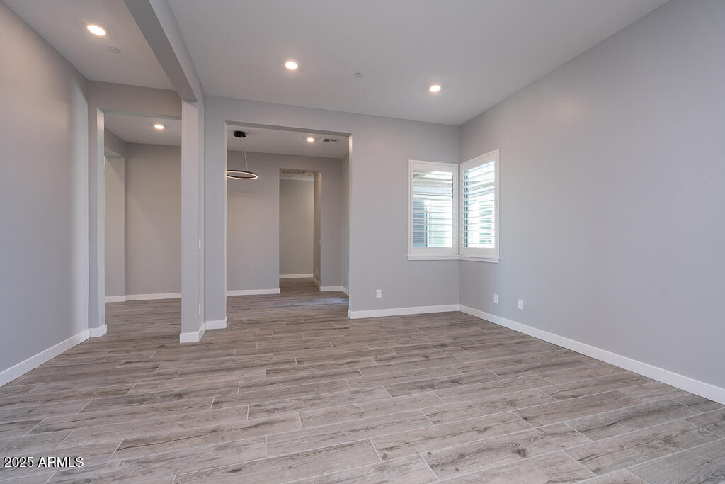 WHISPERING HILLS - Residential