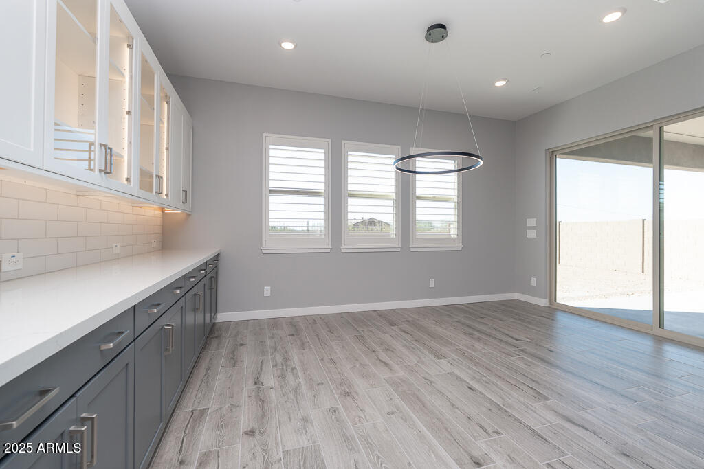 WHISPERING HILLS - Residential