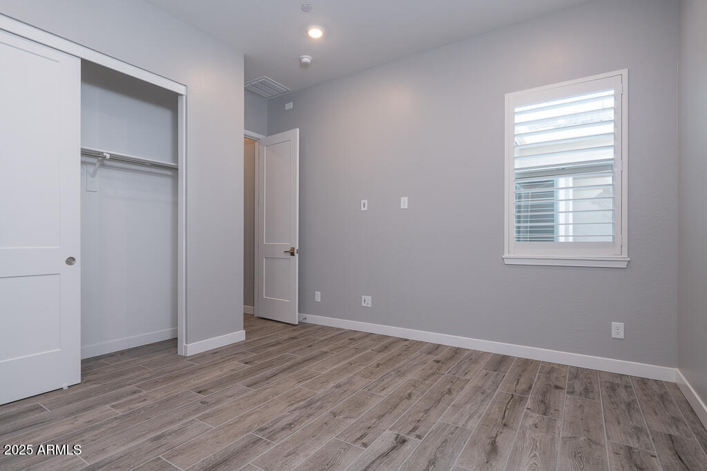 WHISPERING HILLS - Residential