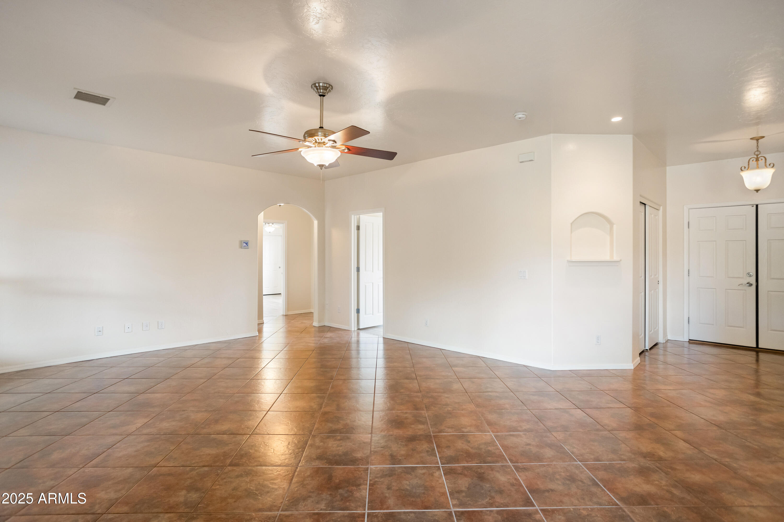 LOS RANCHOS - Residential