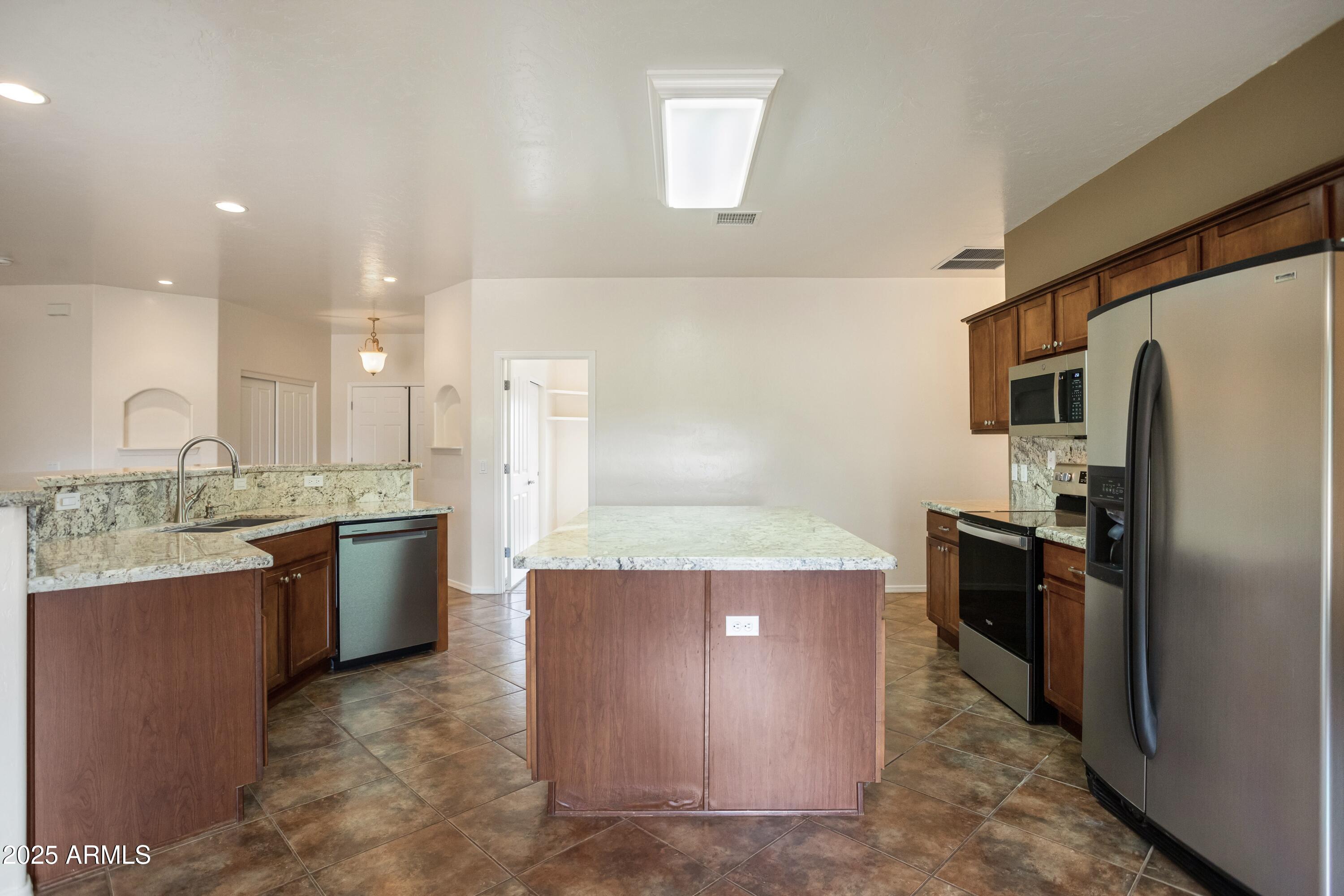 LOS RANCHOS - Residential
