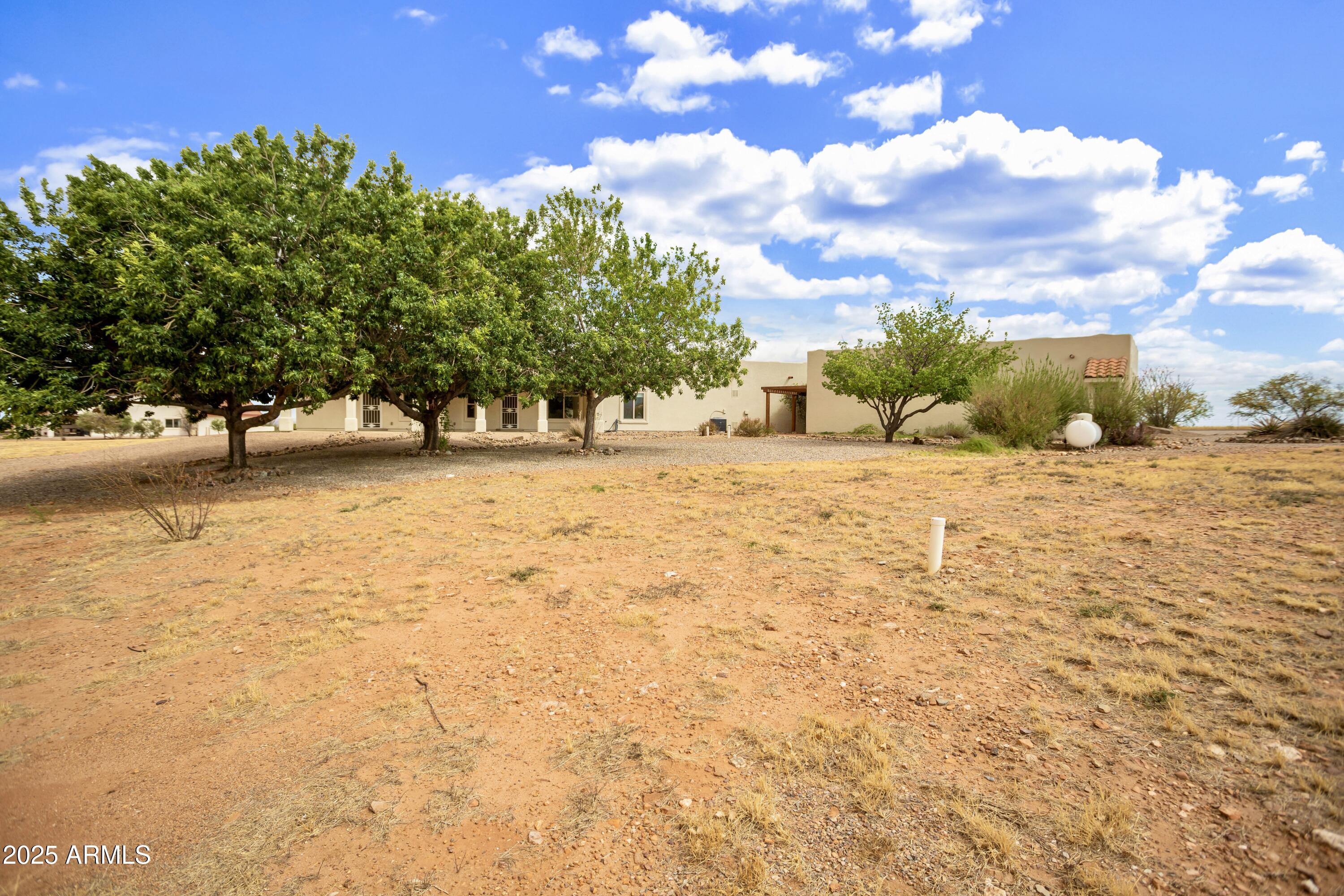 LOS RANCHOS - Residential