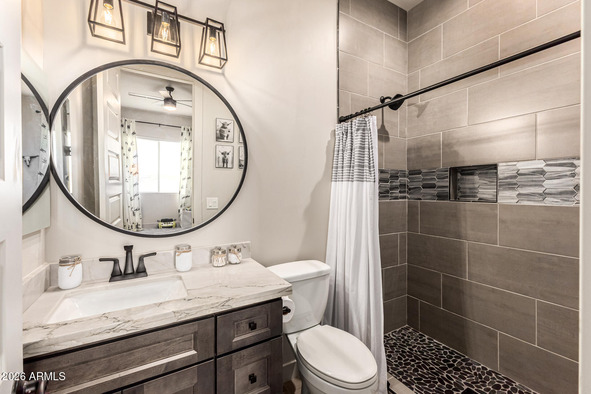 BETTER THAN A MODEL! Very Custom Designer Home on 1 Acre lot, Future set up for RV/Casita! - Residential