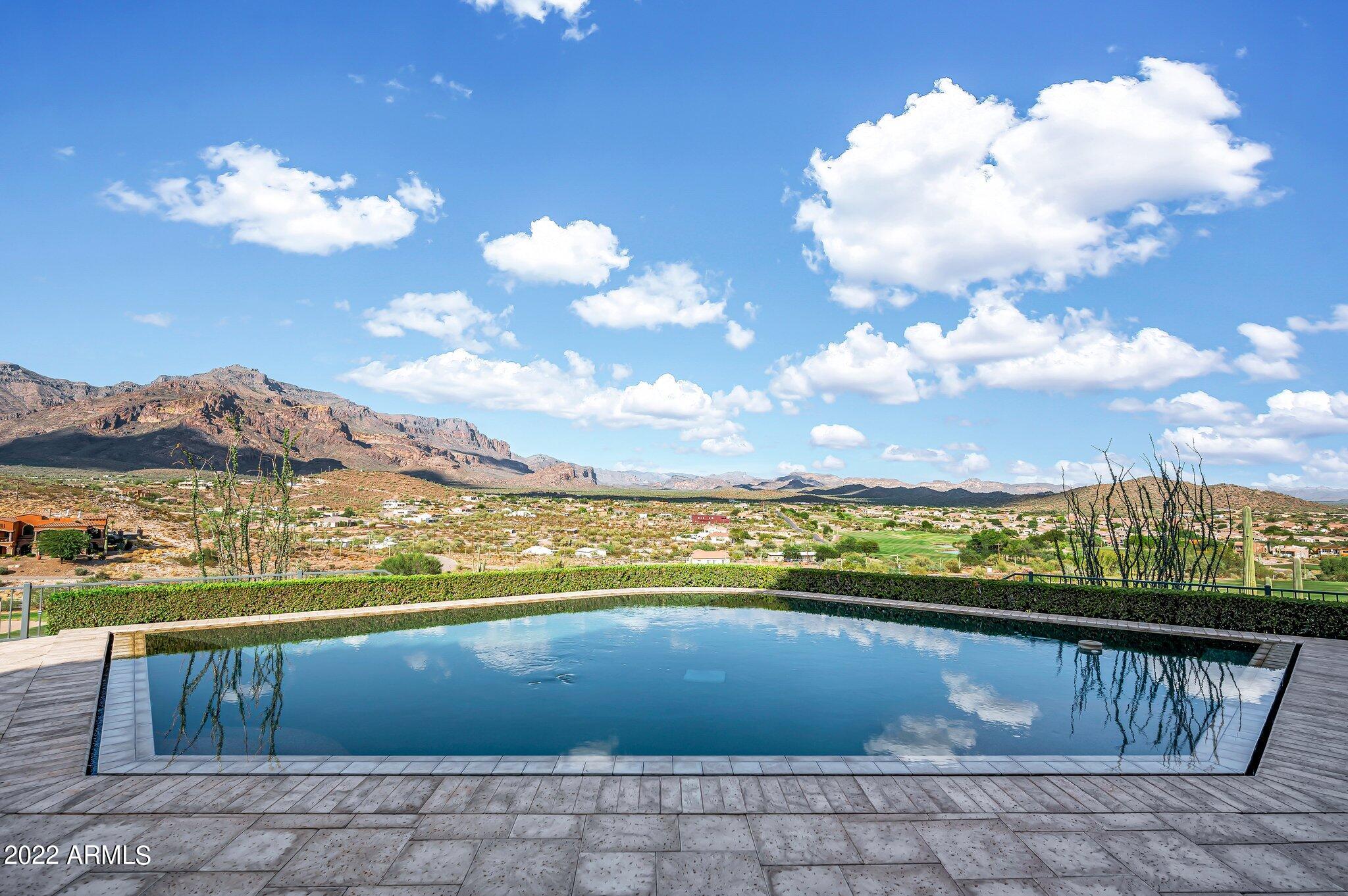 VISTA DEL CORAZON - Residential