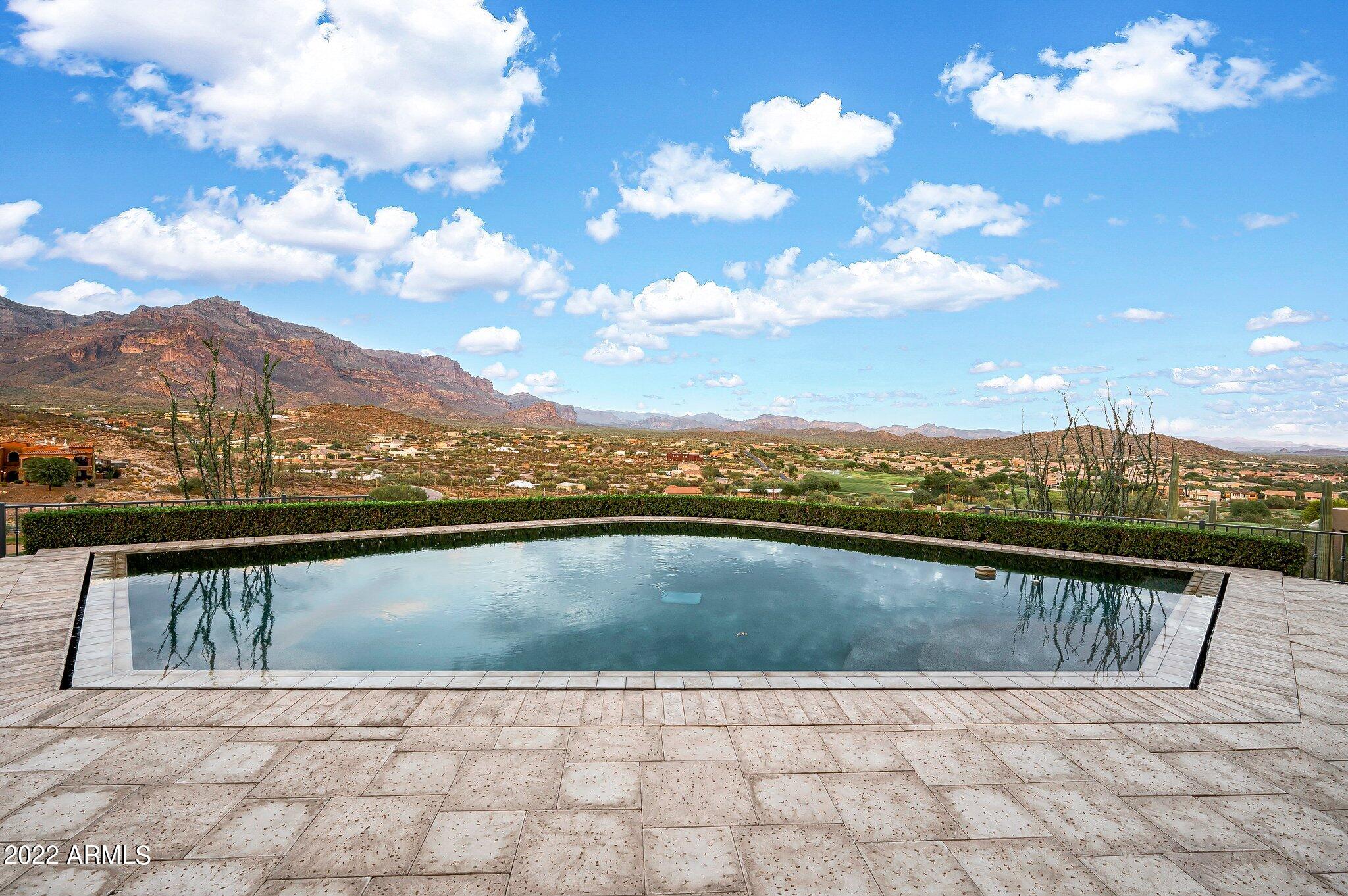 VISTA DEL CORAZON - Residential