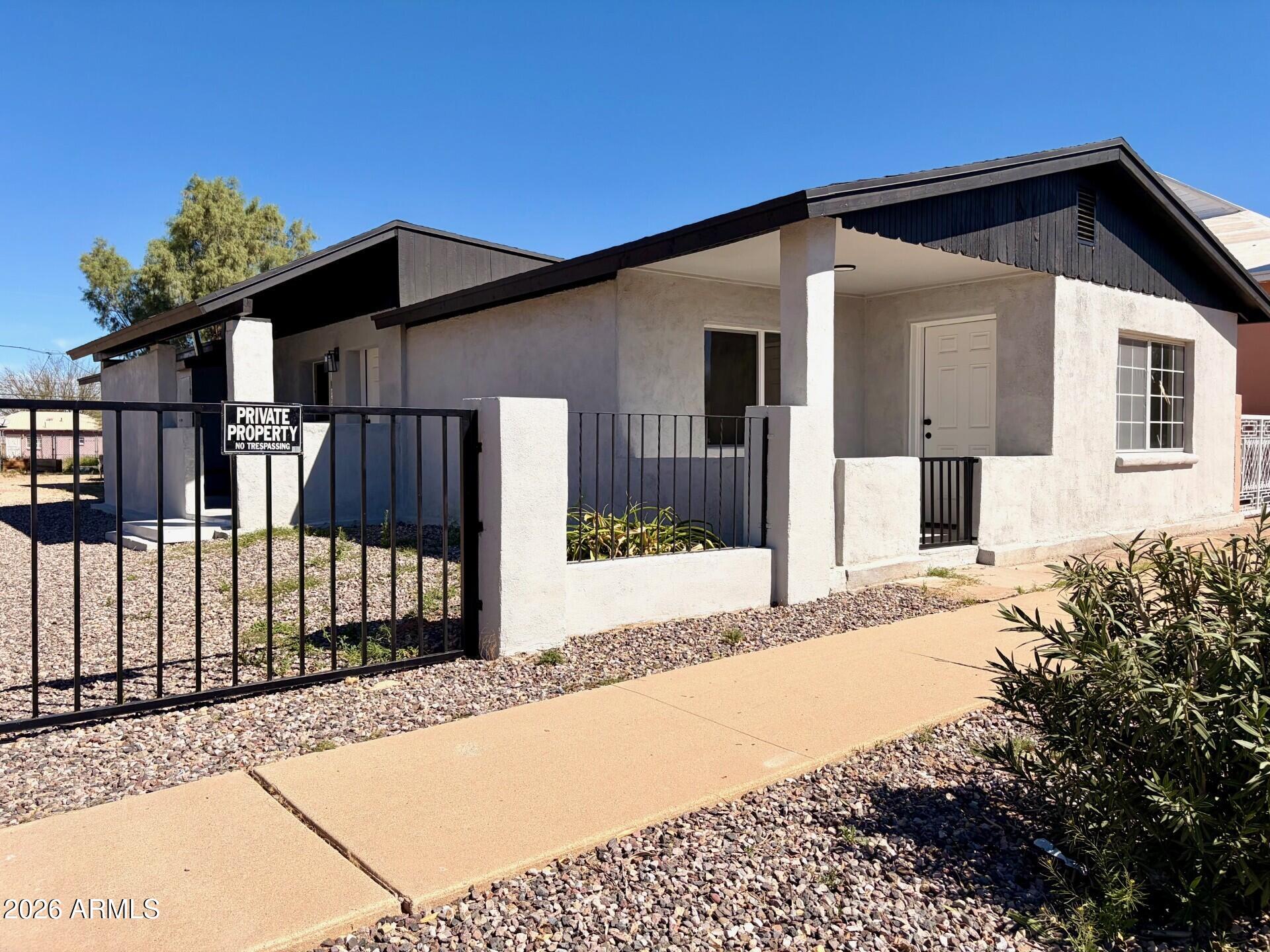 DOUGLAS - Residential