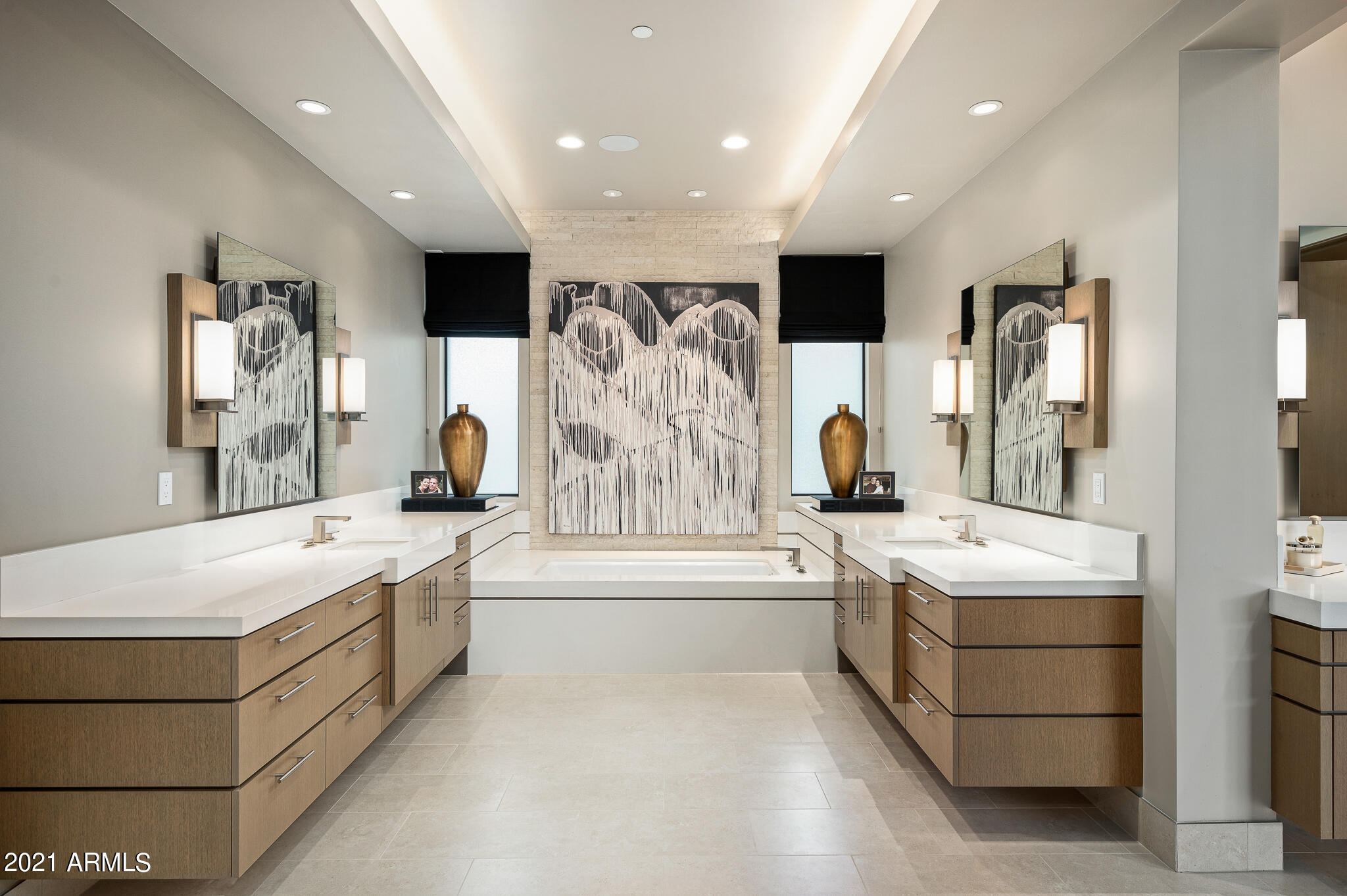 ESTANCIA - Residential