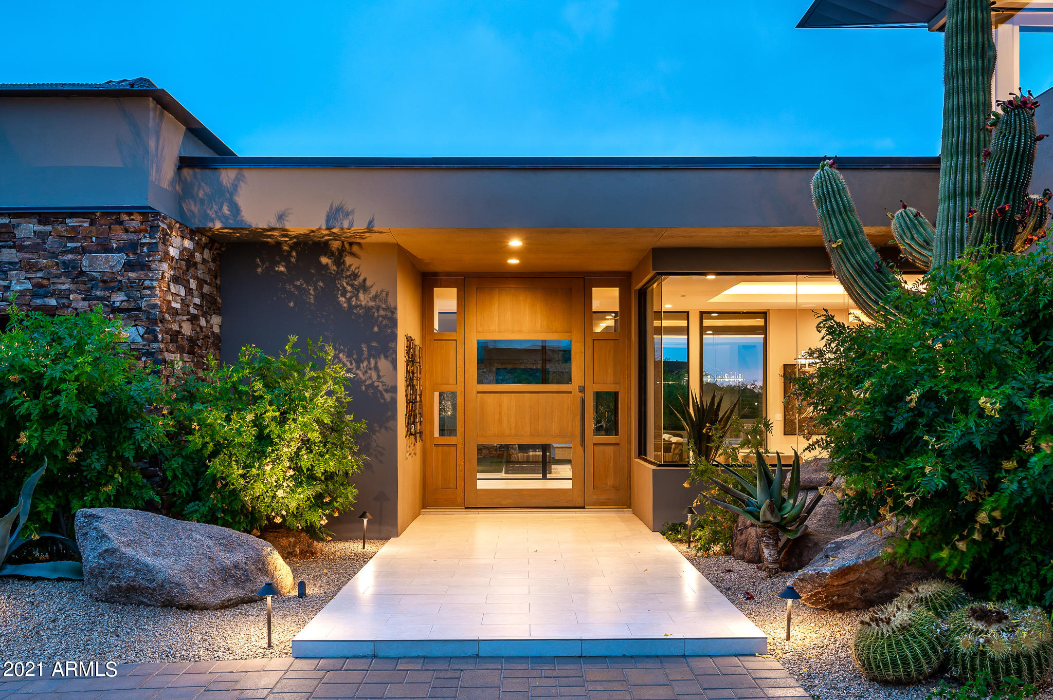 ESTANCIA - Residential