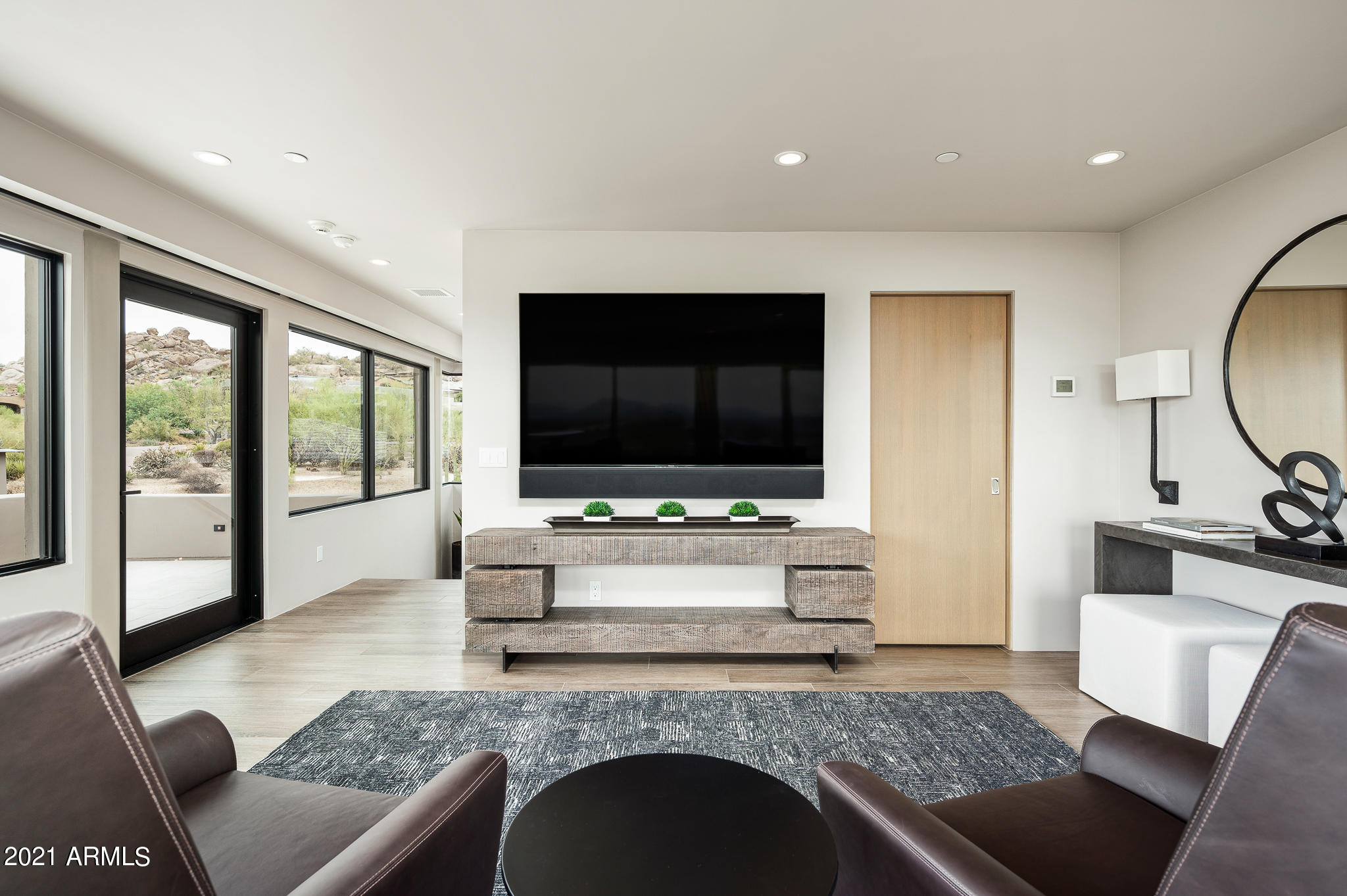 ESTANCIA - Residential